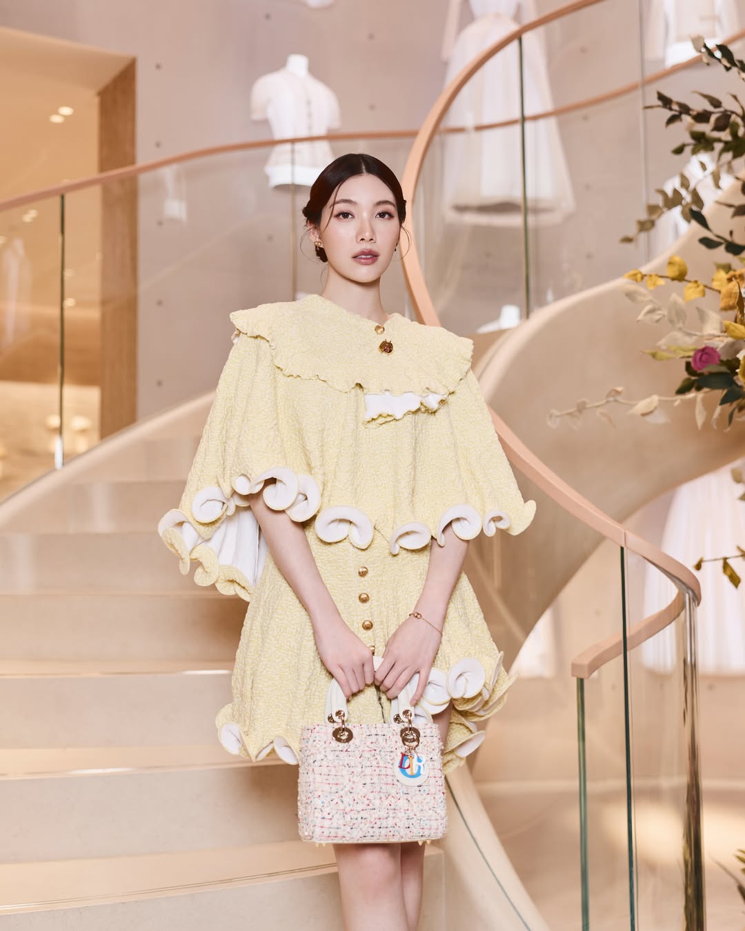 ออม - กรณ์นภัส เศรษฐรัตนพงศ์