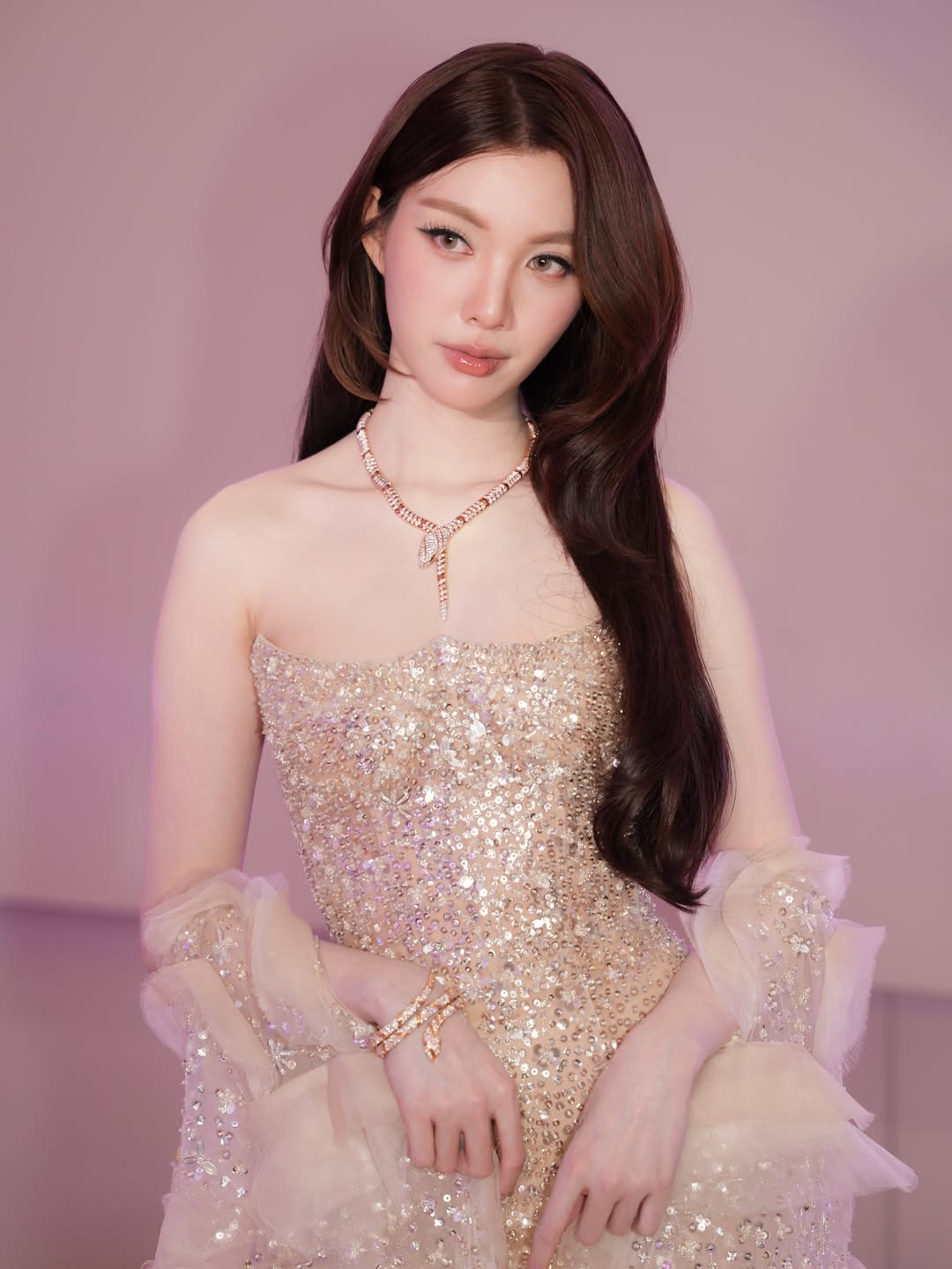ออม - กรณ์นภัส เศรษฐรัตนพงศ์
