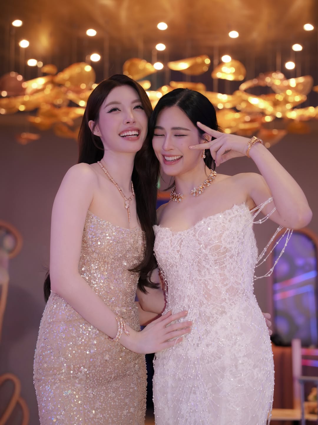 ออม - กรณ์นภัส เศรษฐรัตนพงศ์