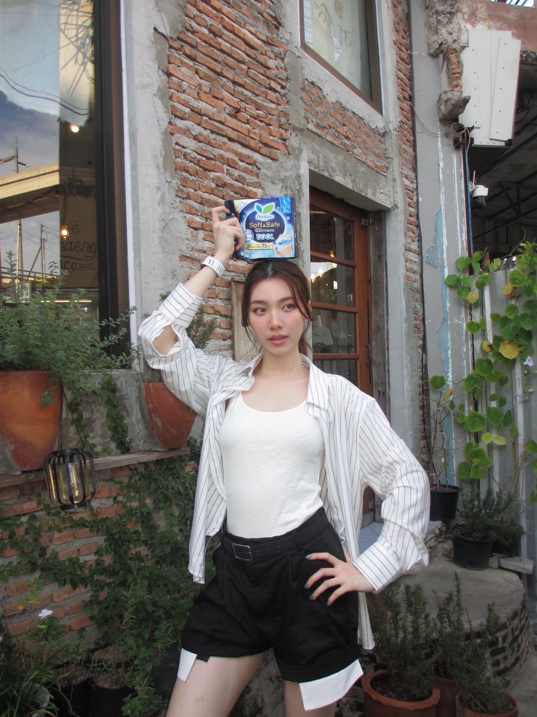 ออม - กรณ์นภัส เศรษฐรัตนพงศ์