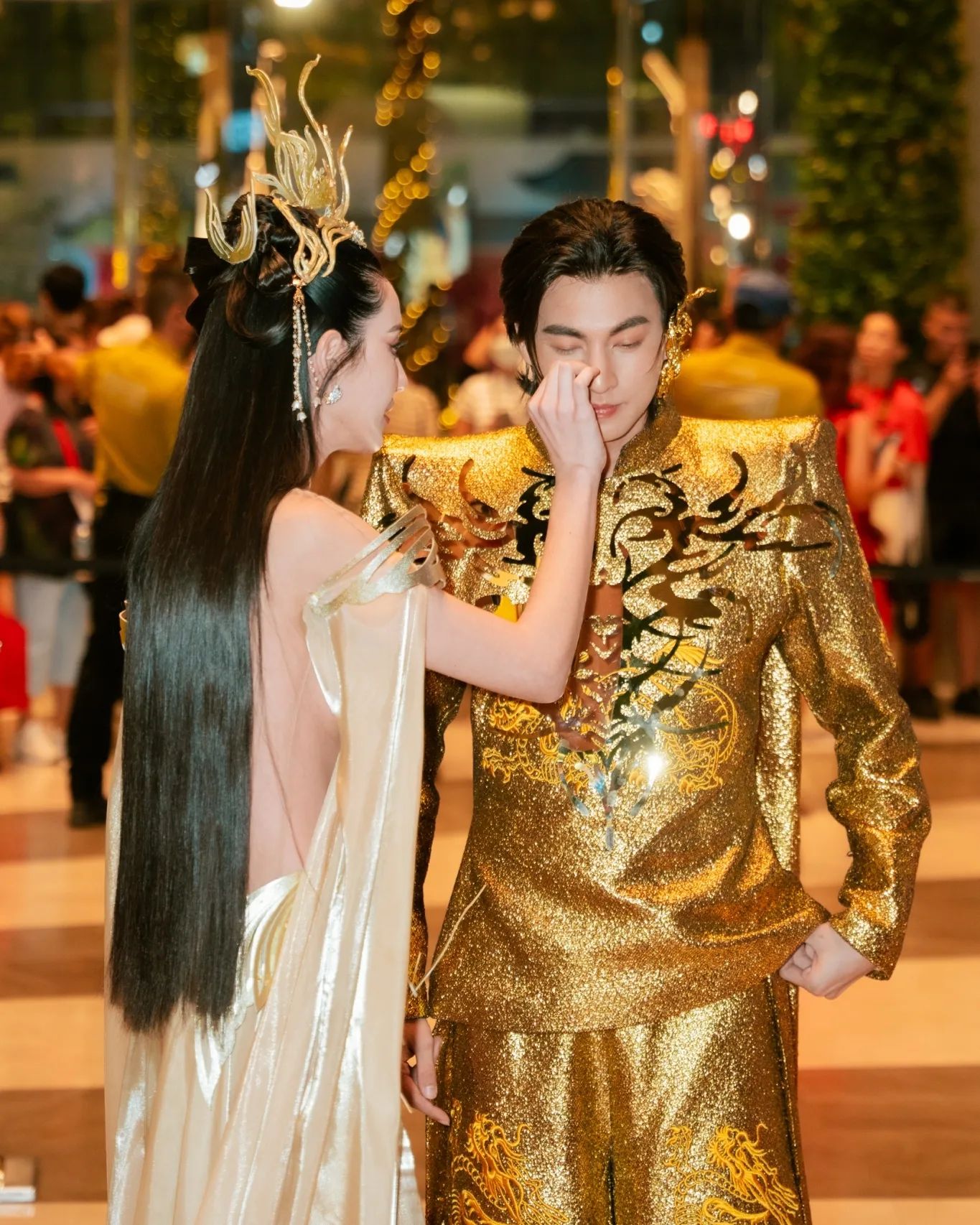 ใหม่ - ดาวิกา โฮร์เน่