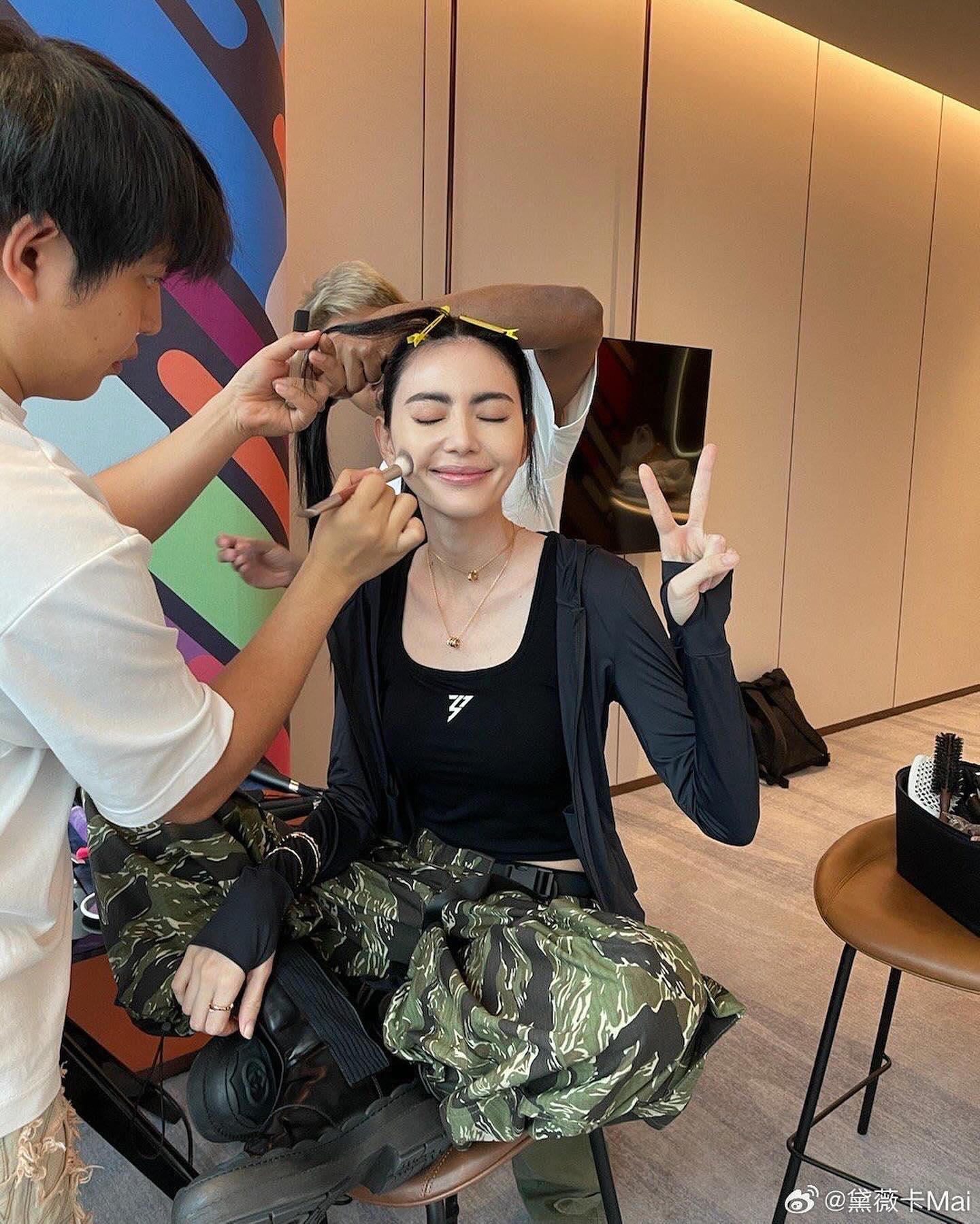 ใหม่ - ดาวิกา โฮร์เน่