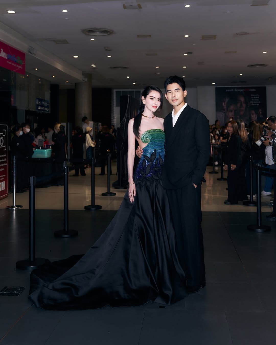 ใหม่ - ดาวิกา โฮร์เน่