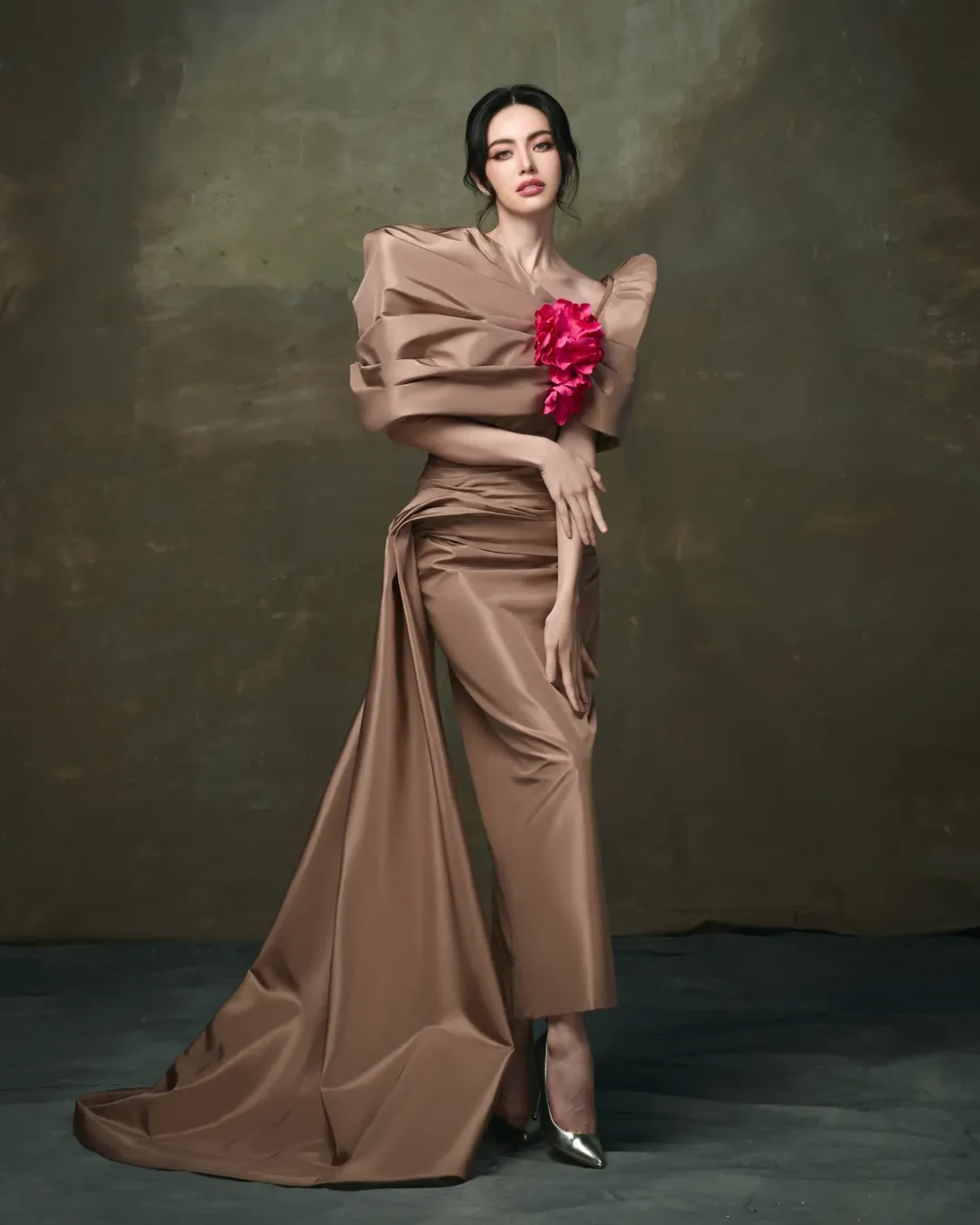 ใหม่ - ดาวิกา โฮร์เน่