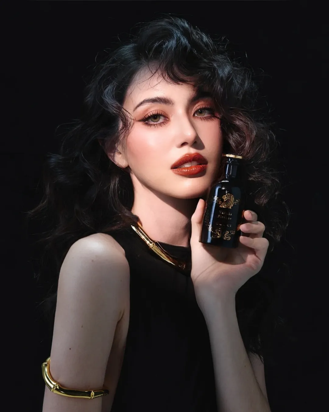 ใหม่ - ดาวิกา โฮร์เน่