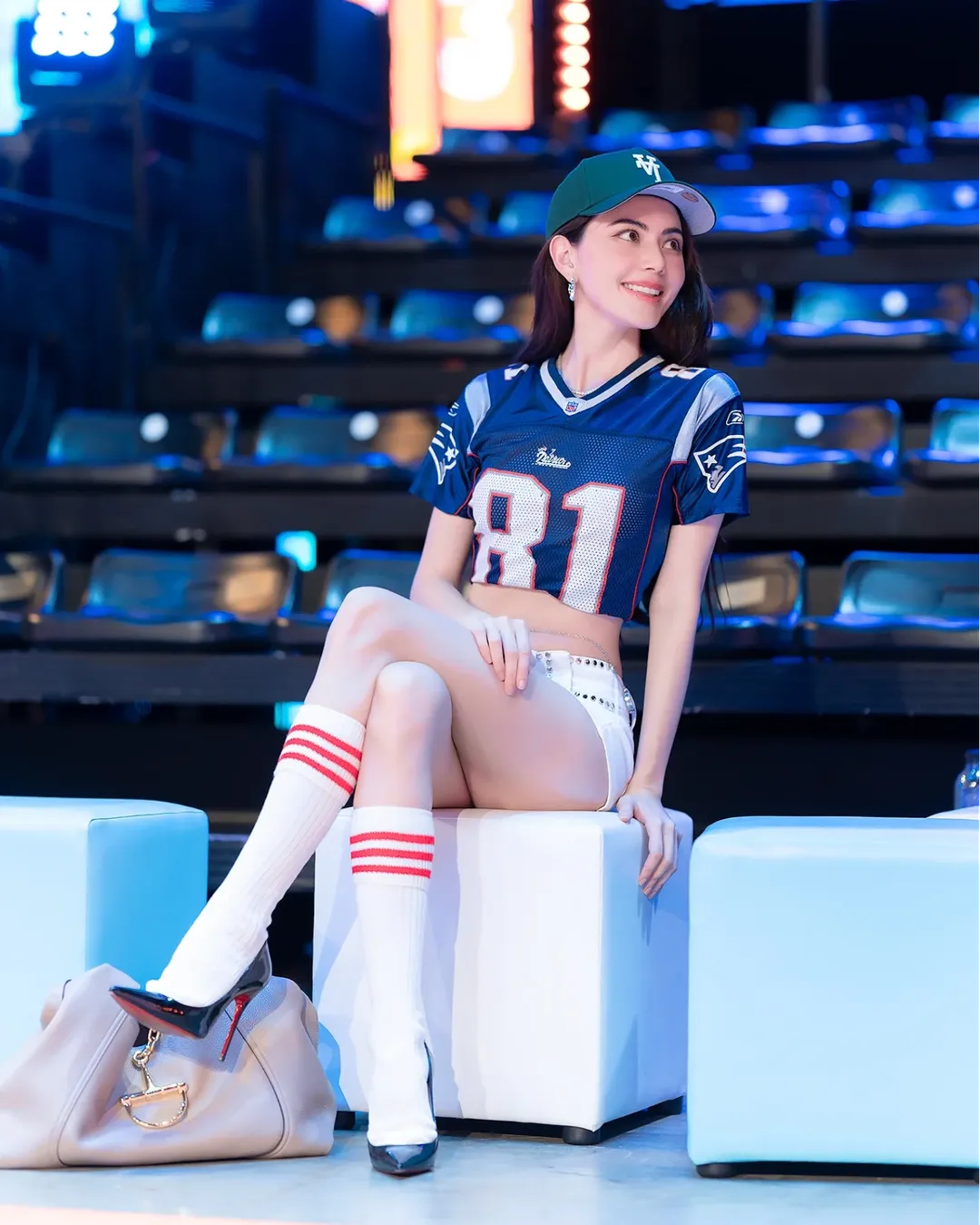 ใหม่ - ดาวิกา โฮร์เน่
