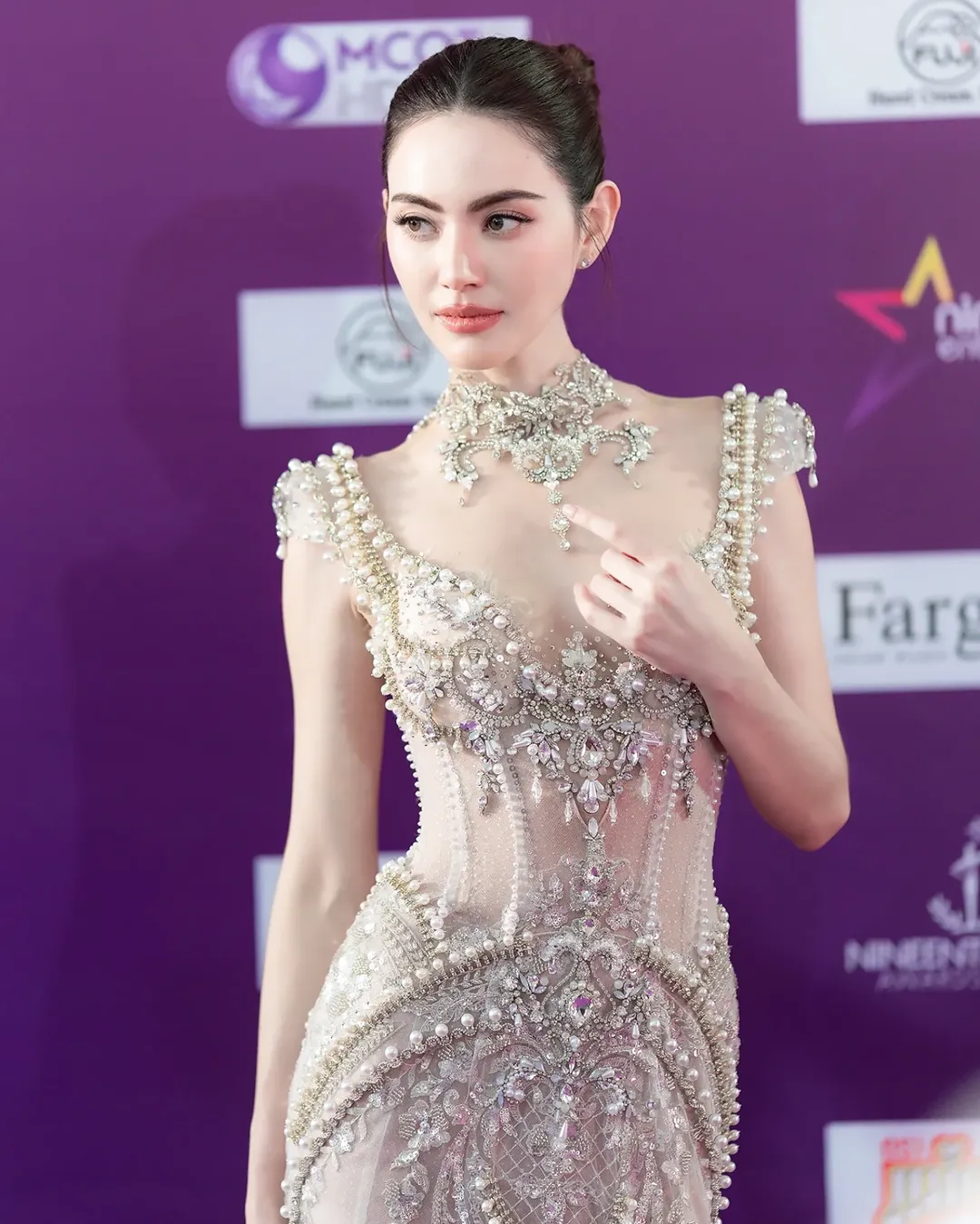 ใหม่ - ดาวิกา โฮร์เน่