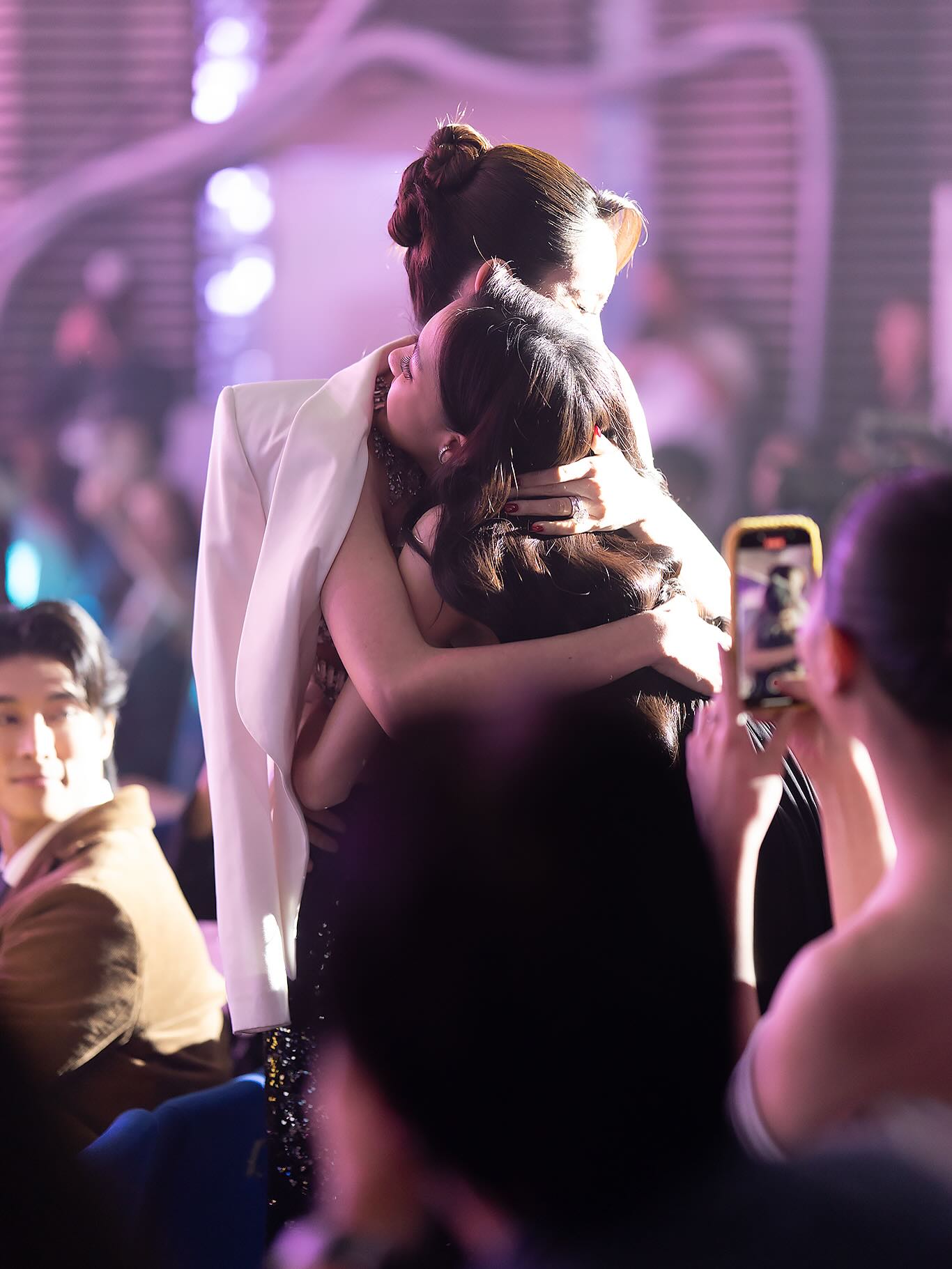 ใหม่ - ดาวิกา โฮร์เน่