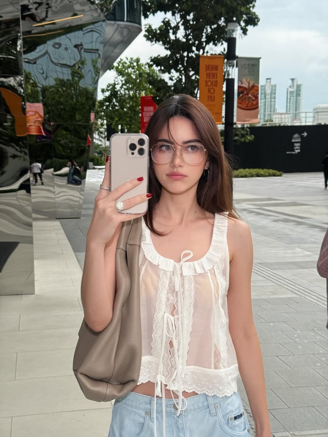 ใหม่ - ดาวิกา โฮร์เน่
