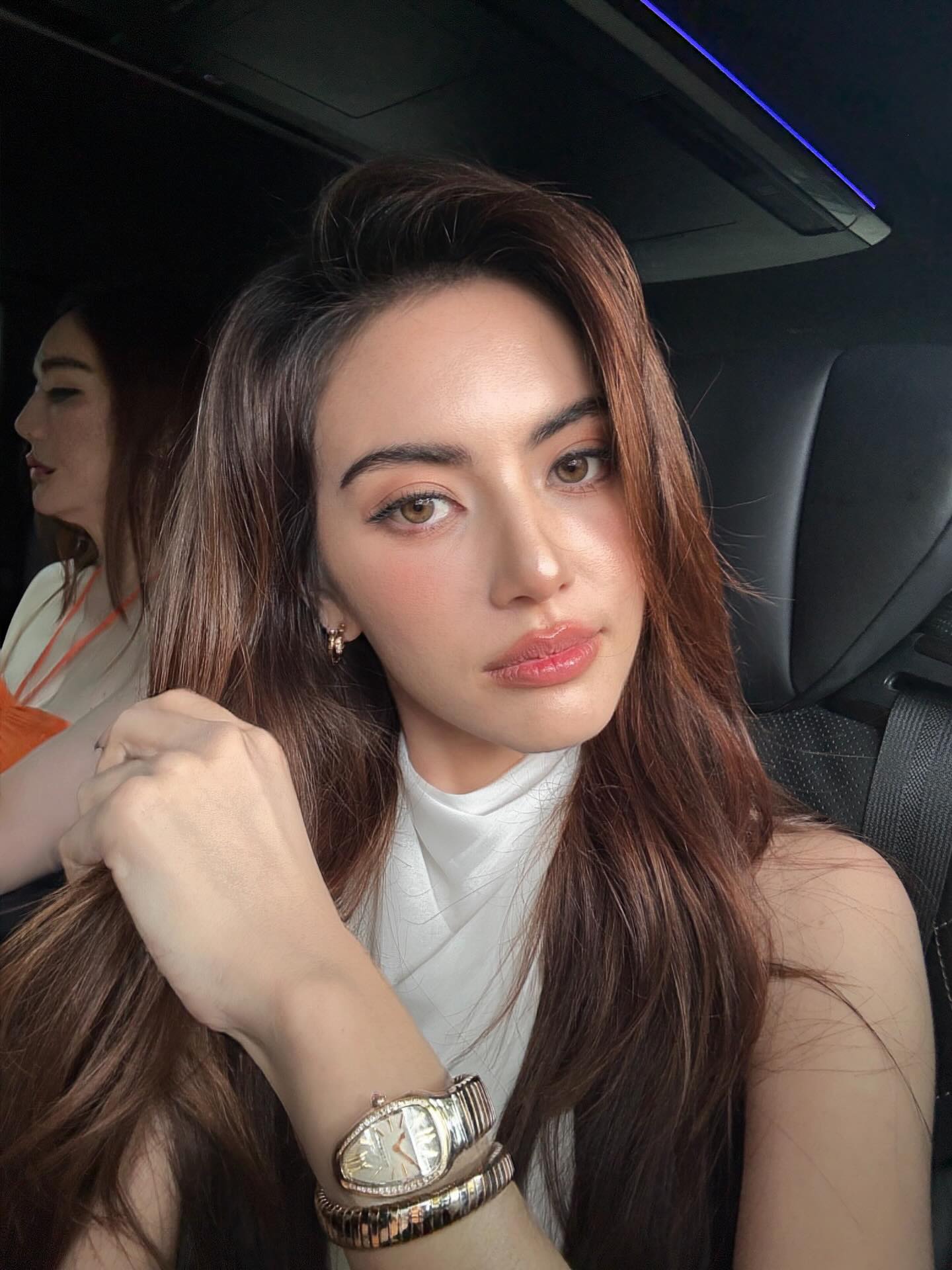 ใหม่ - ดาวิกา โฮร์เน่