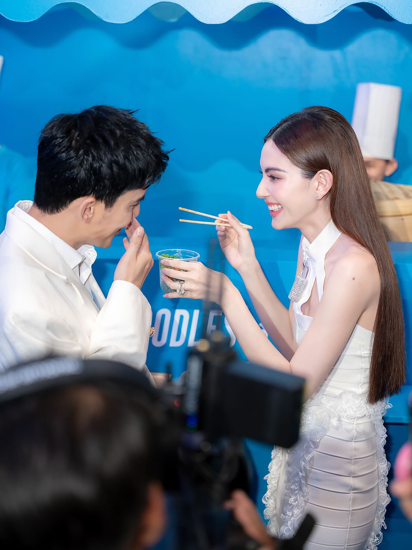 ใหม่ - ดาวิกา โฮร์เน่