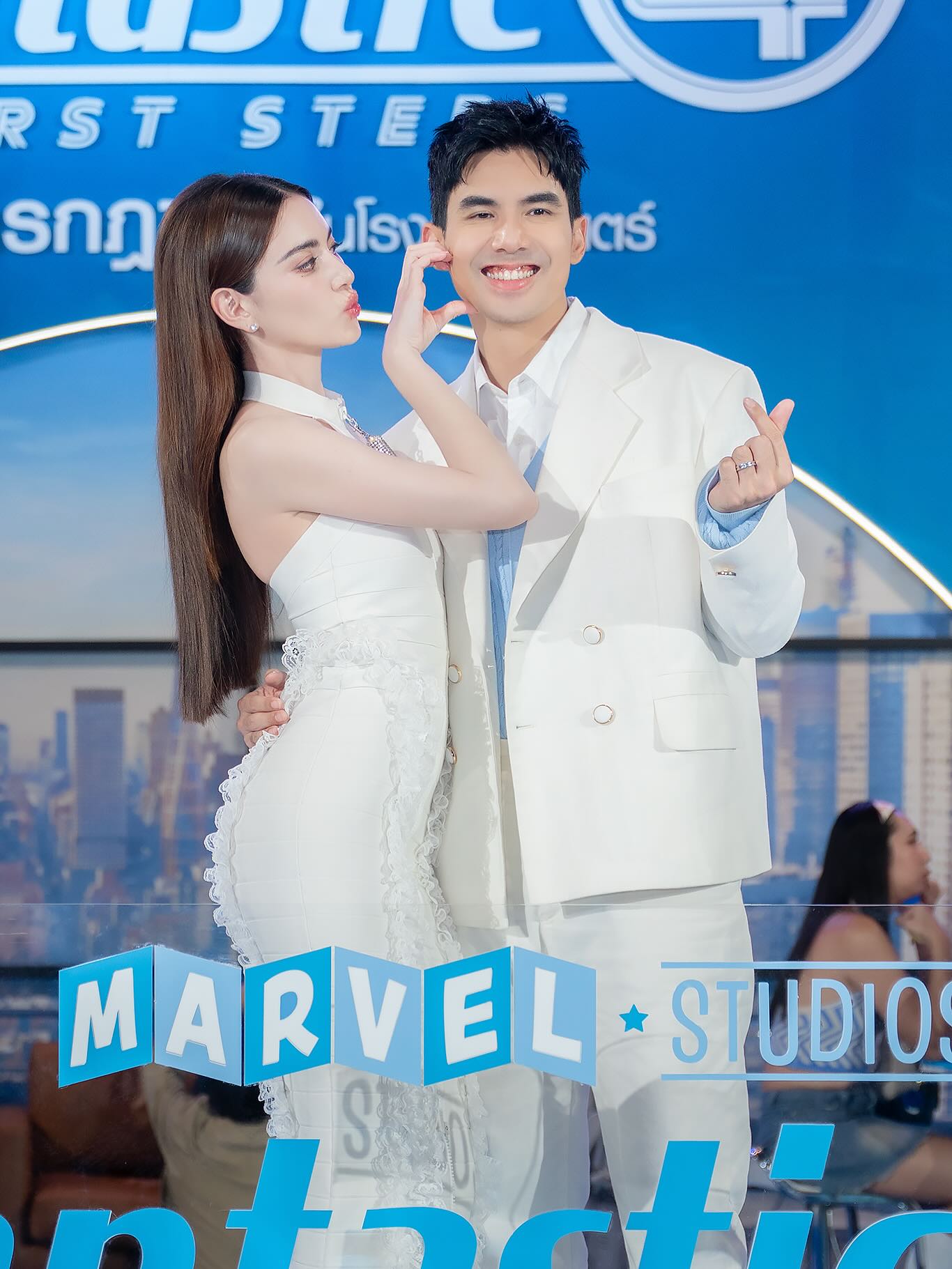 ใหม่ - ดาวิกา โฮร์เน่