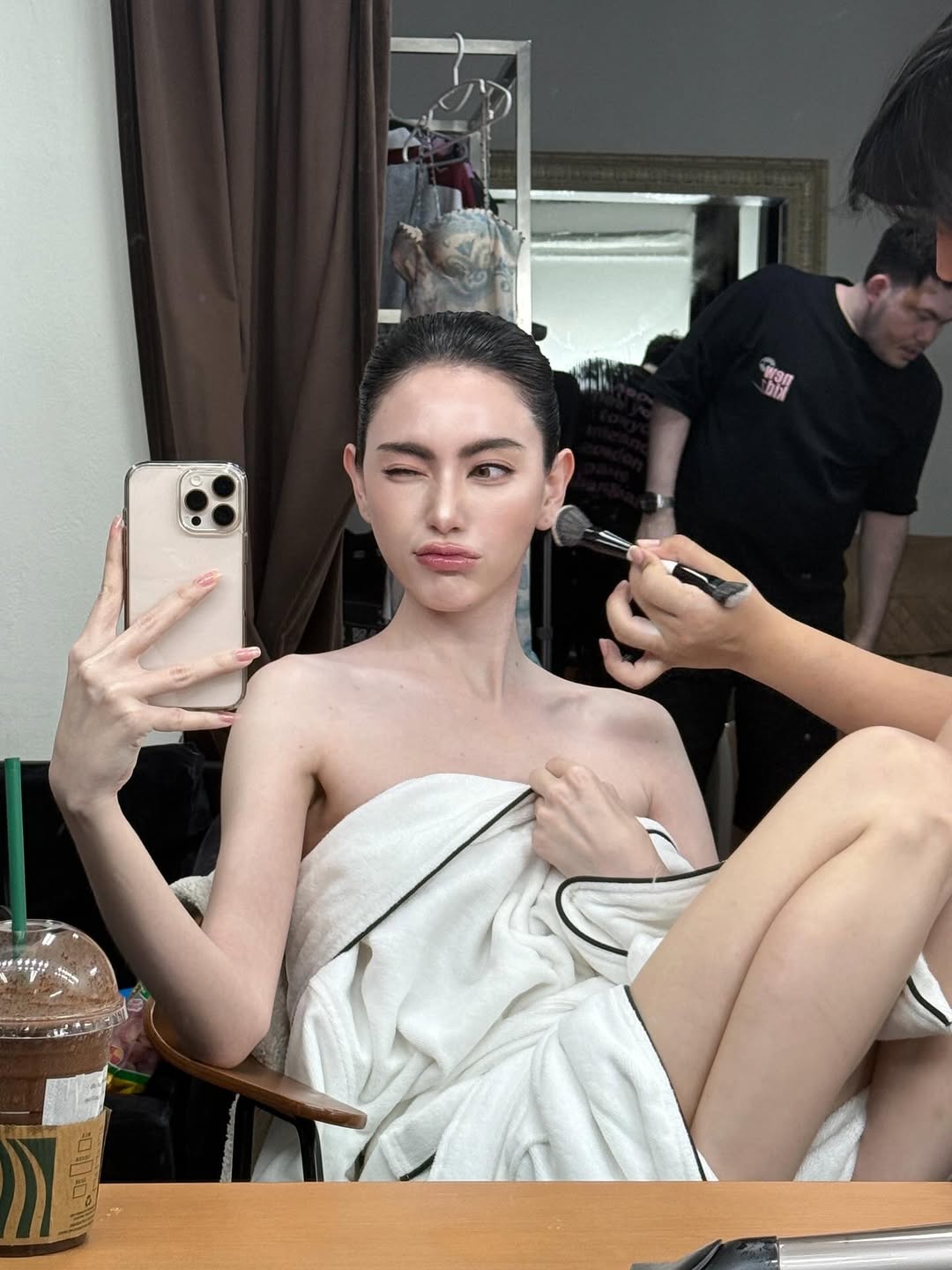 ใหม่ - ดาวิกา โฮร์เน่