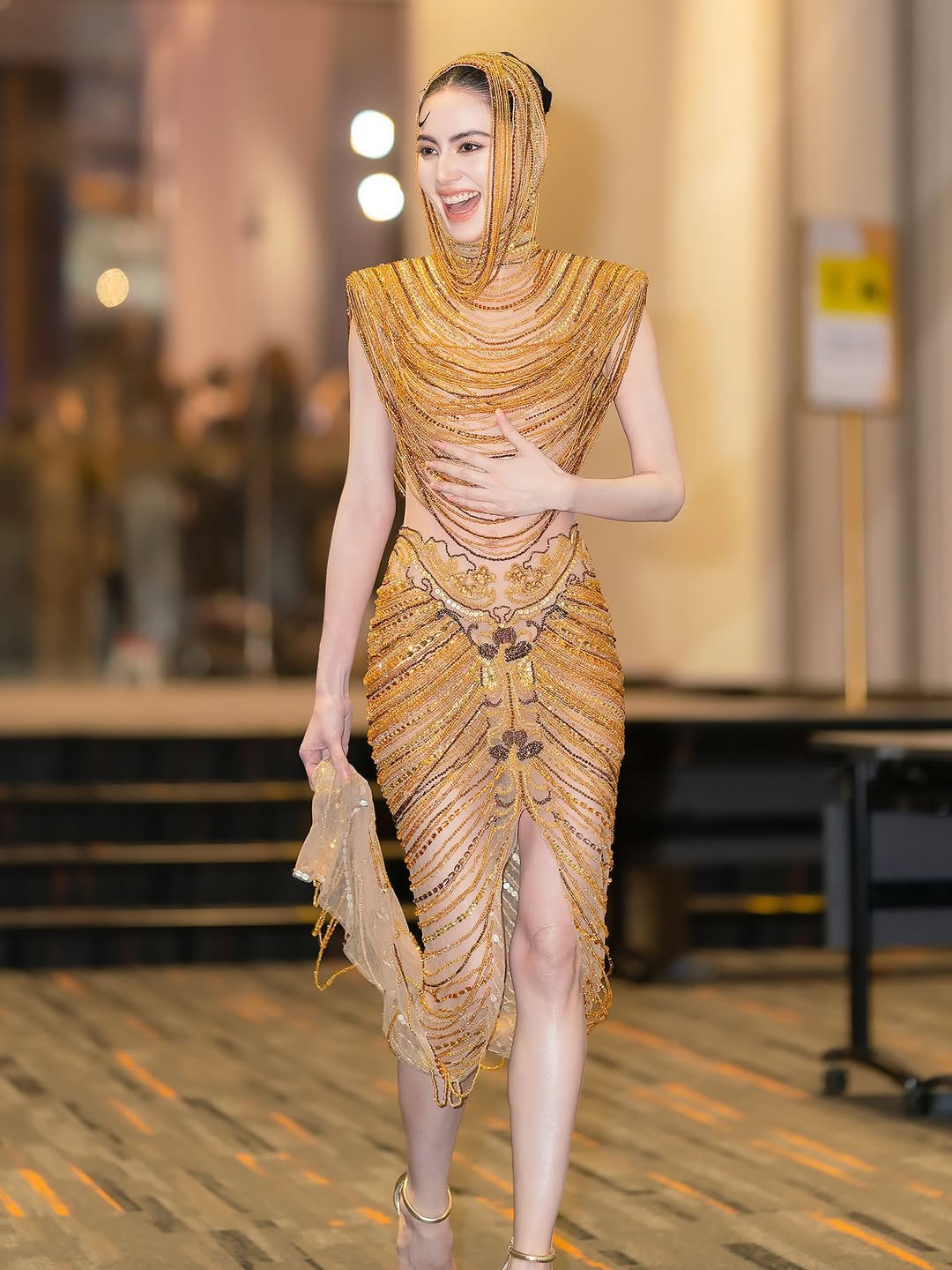 ใหม่ - ดาวิกา โฮร์เน่