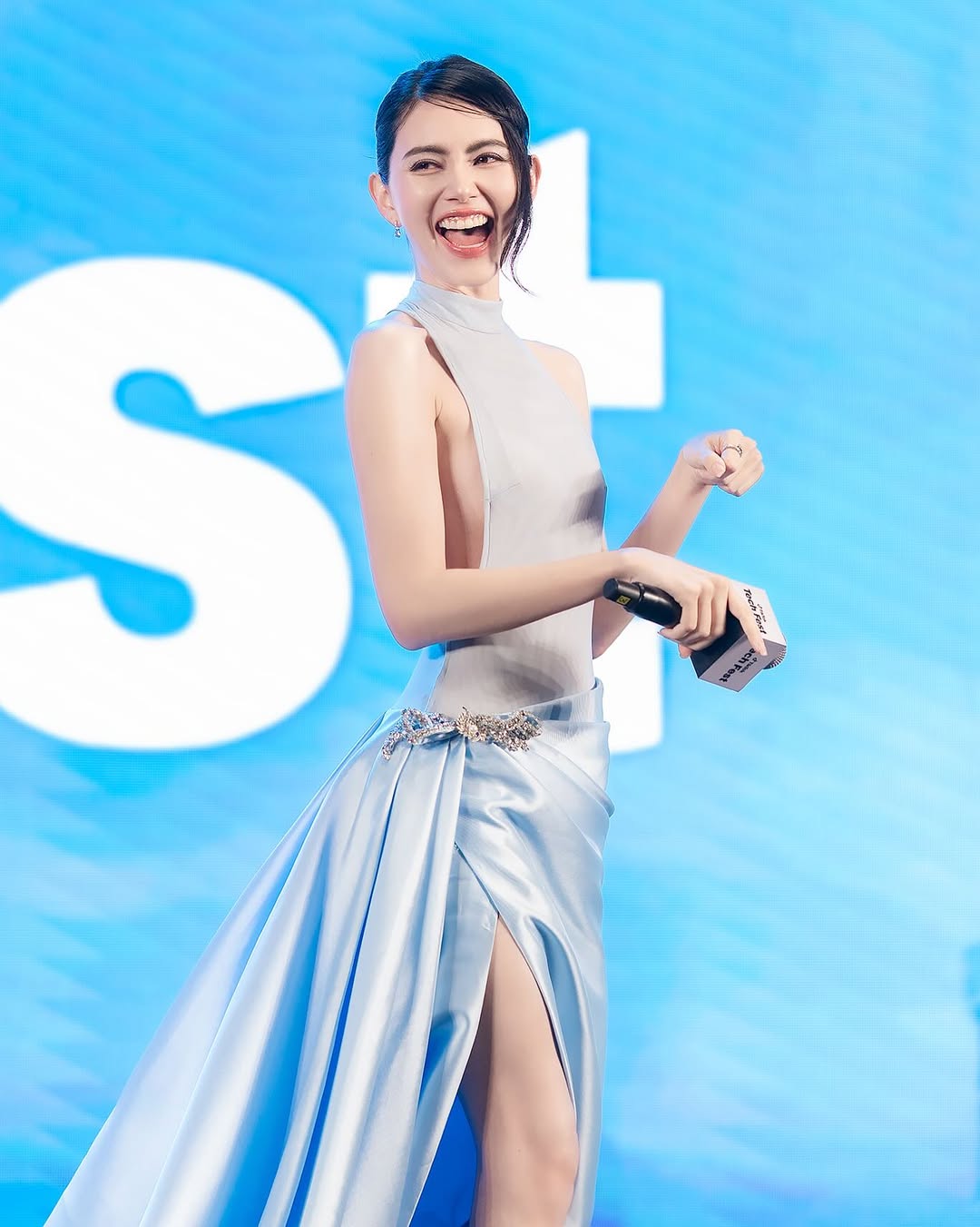 ใหม่ - ดาวิกา โฮร์เน่
