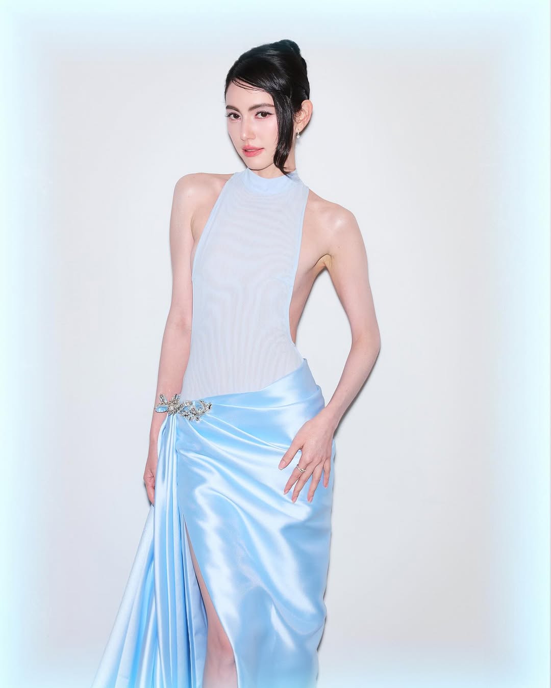 ใหม่ - ดาวิกา โฮร์เน่