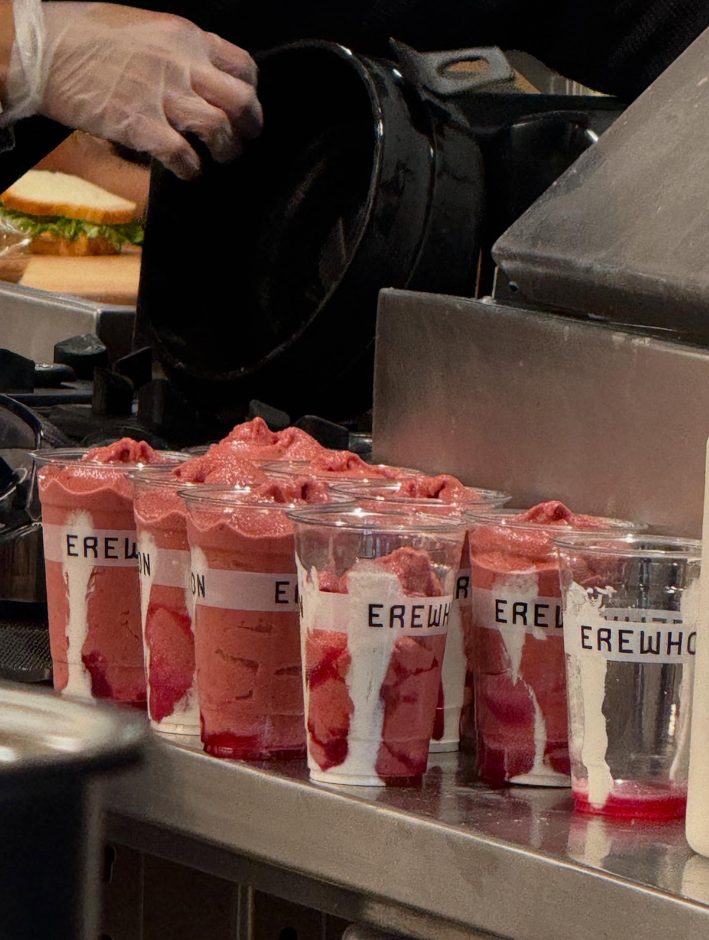 ใหม่ - ดาวิกา โฮร์เน่