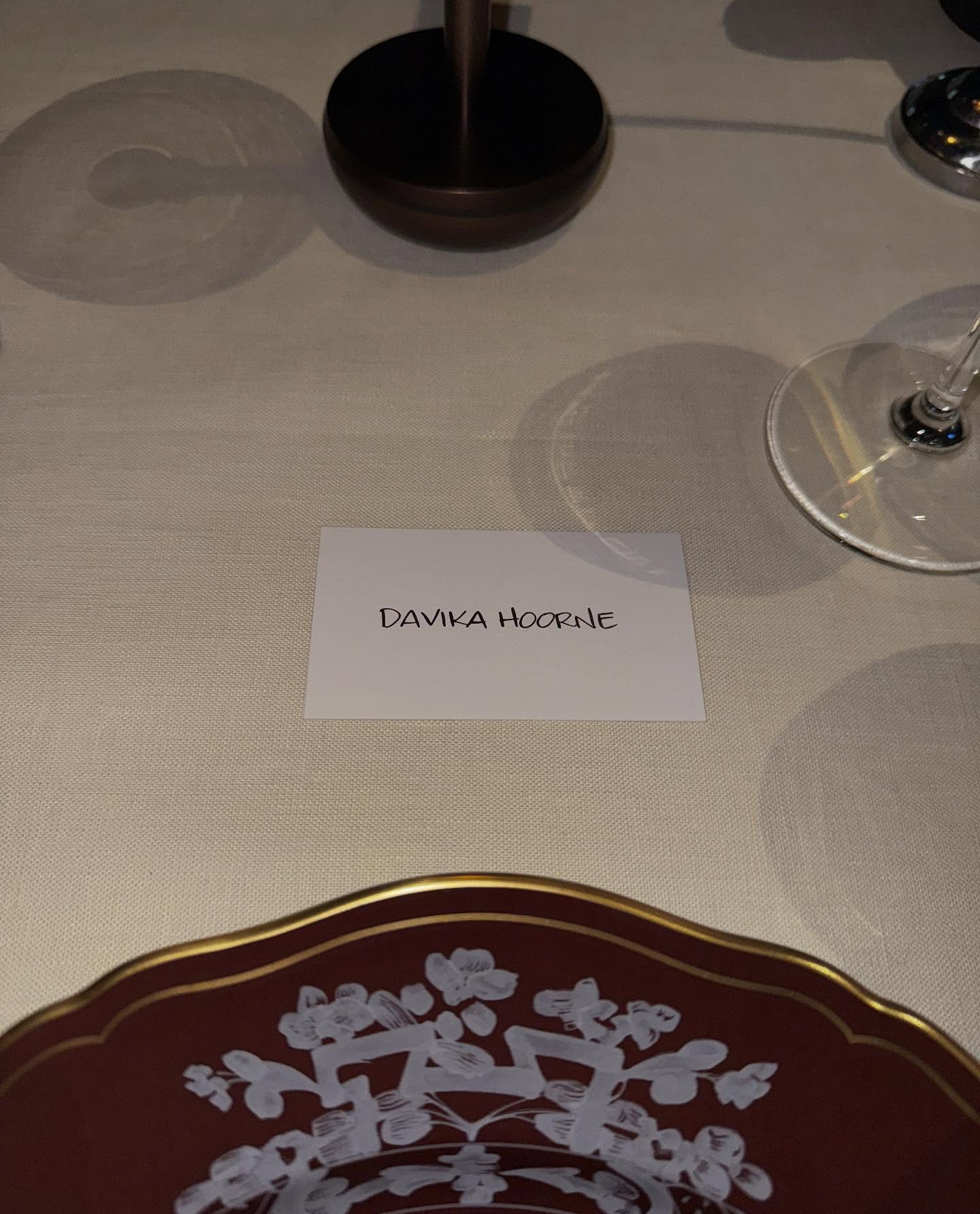 ใหม่ - ดาวิกา โฮร์เน่