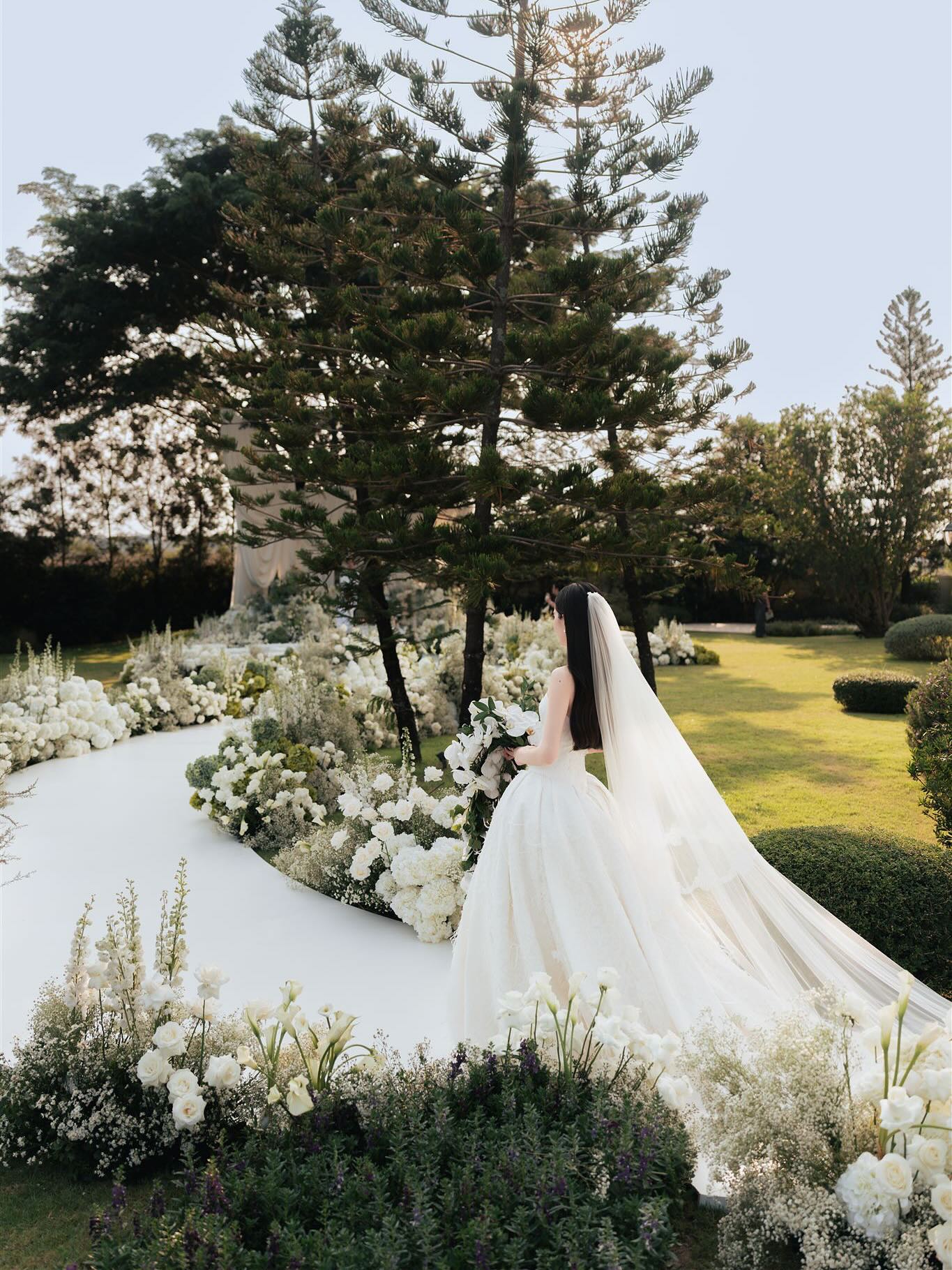 ใหม่ - ดาวิกา โฮร์เน่