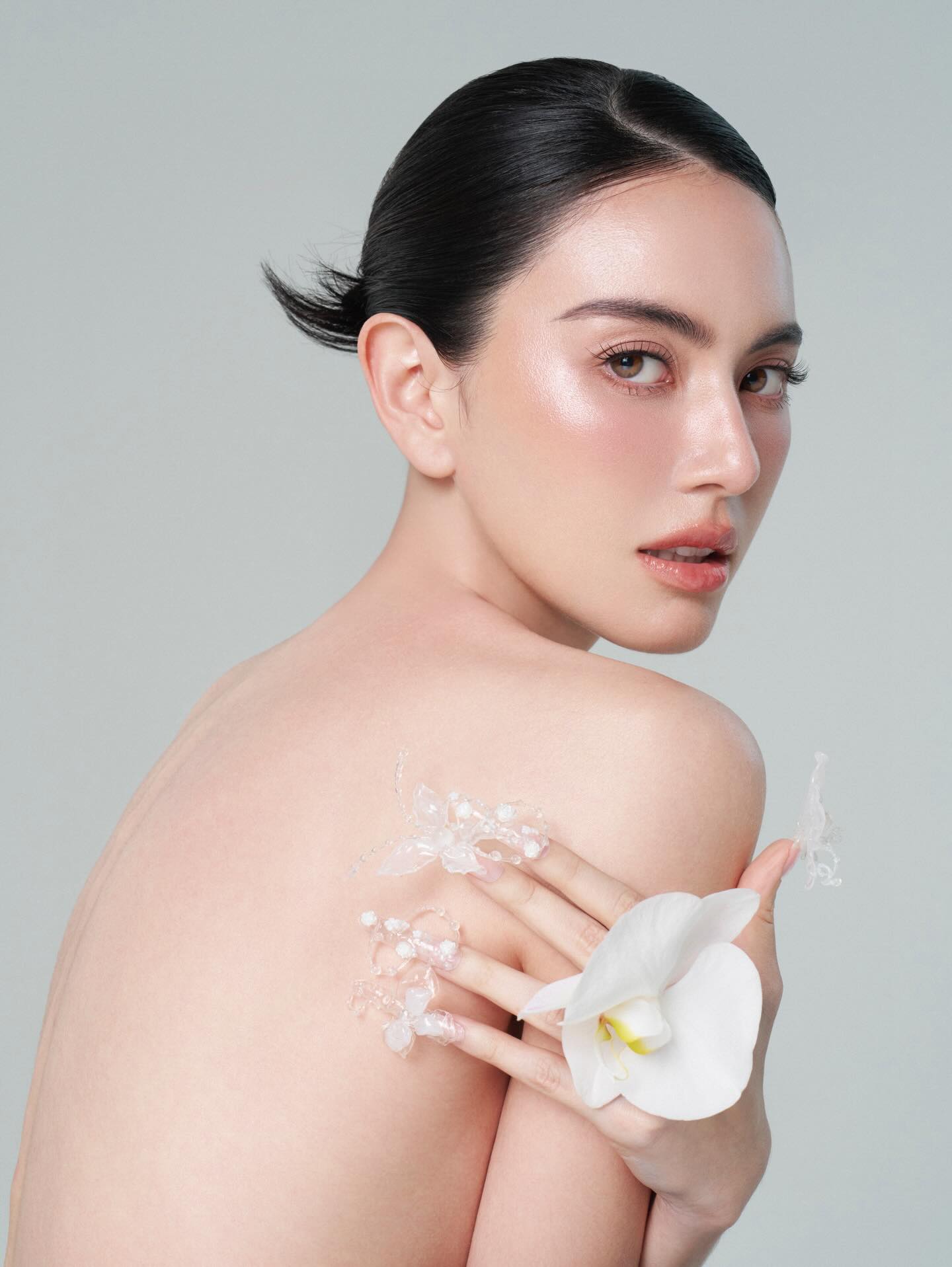 ใหม่ - ดาวิกา โฮร์เน่