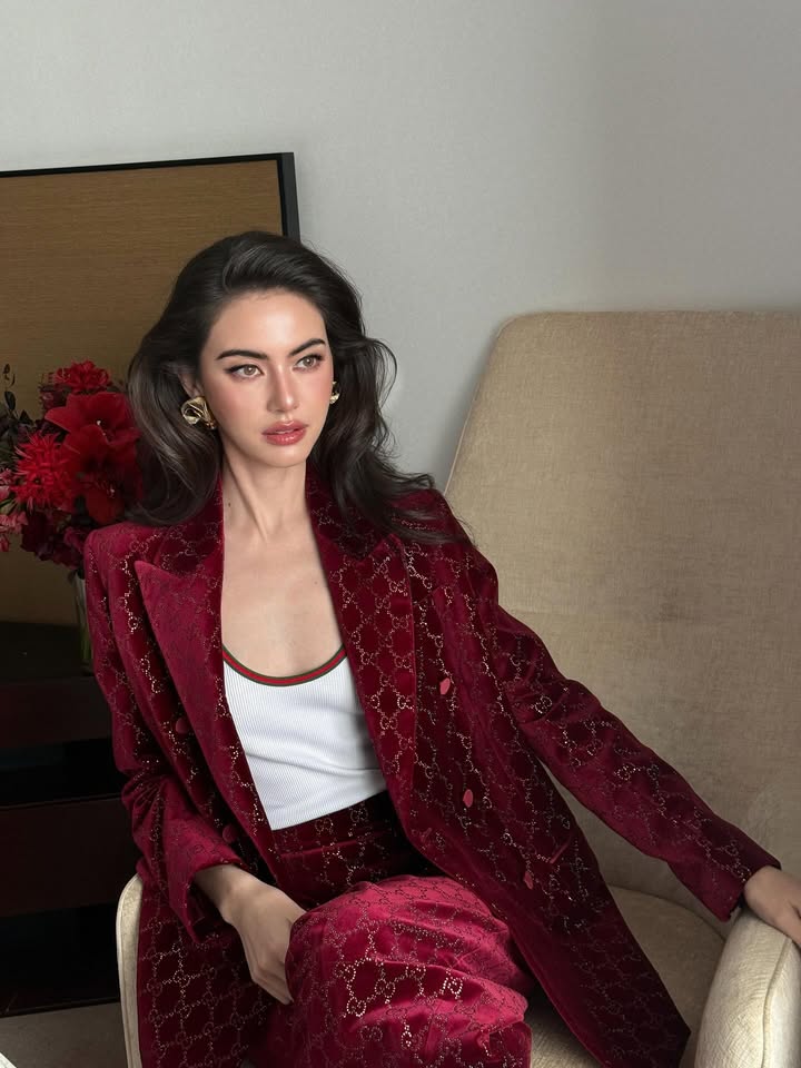 ใหม่ - ดาวิกา โฮร์เน่