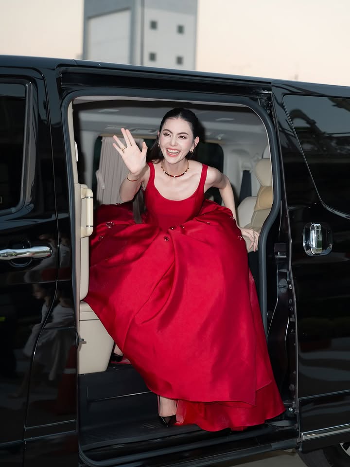 ใหม่ - ดาวิกา โฮร์เน่