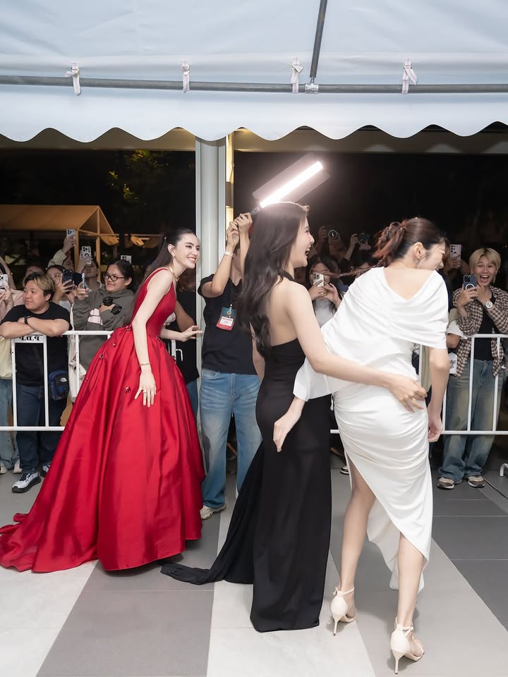 ใหม่ - ดาวิกา โฮร์เน่