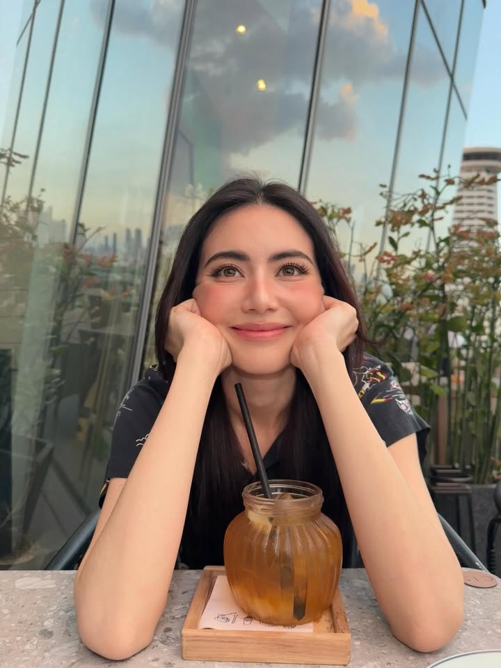 ใหม่ - ดาวิกา โฮร์เน่