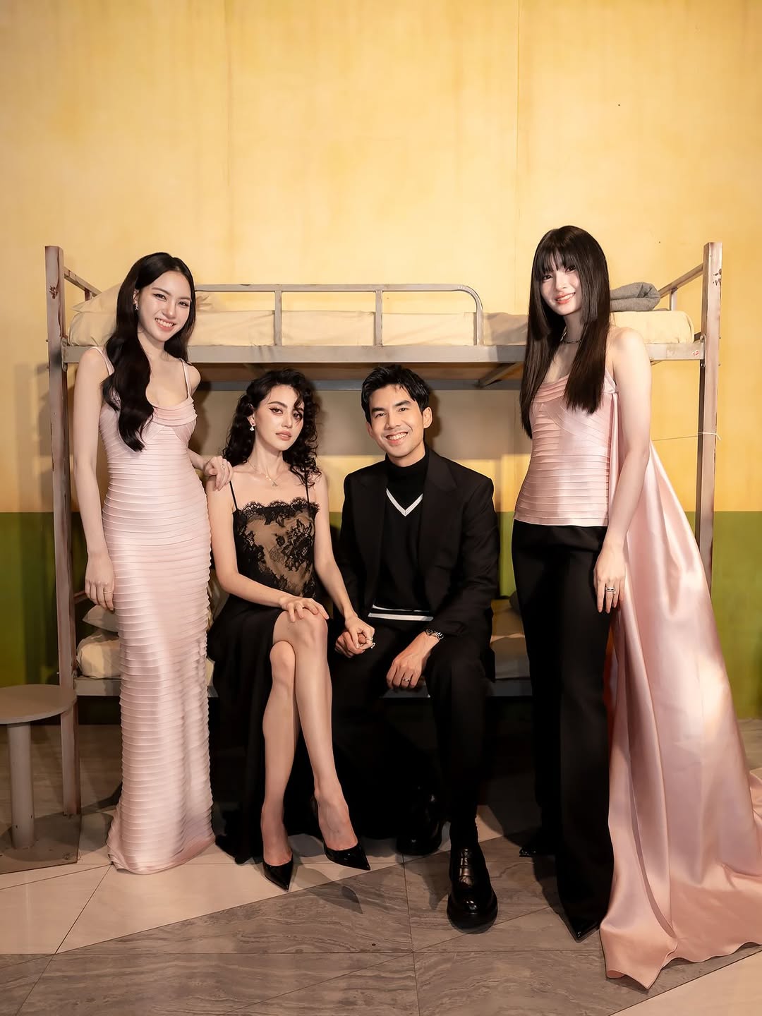 ใหม่ - ดาวิกา โฮร์เน่