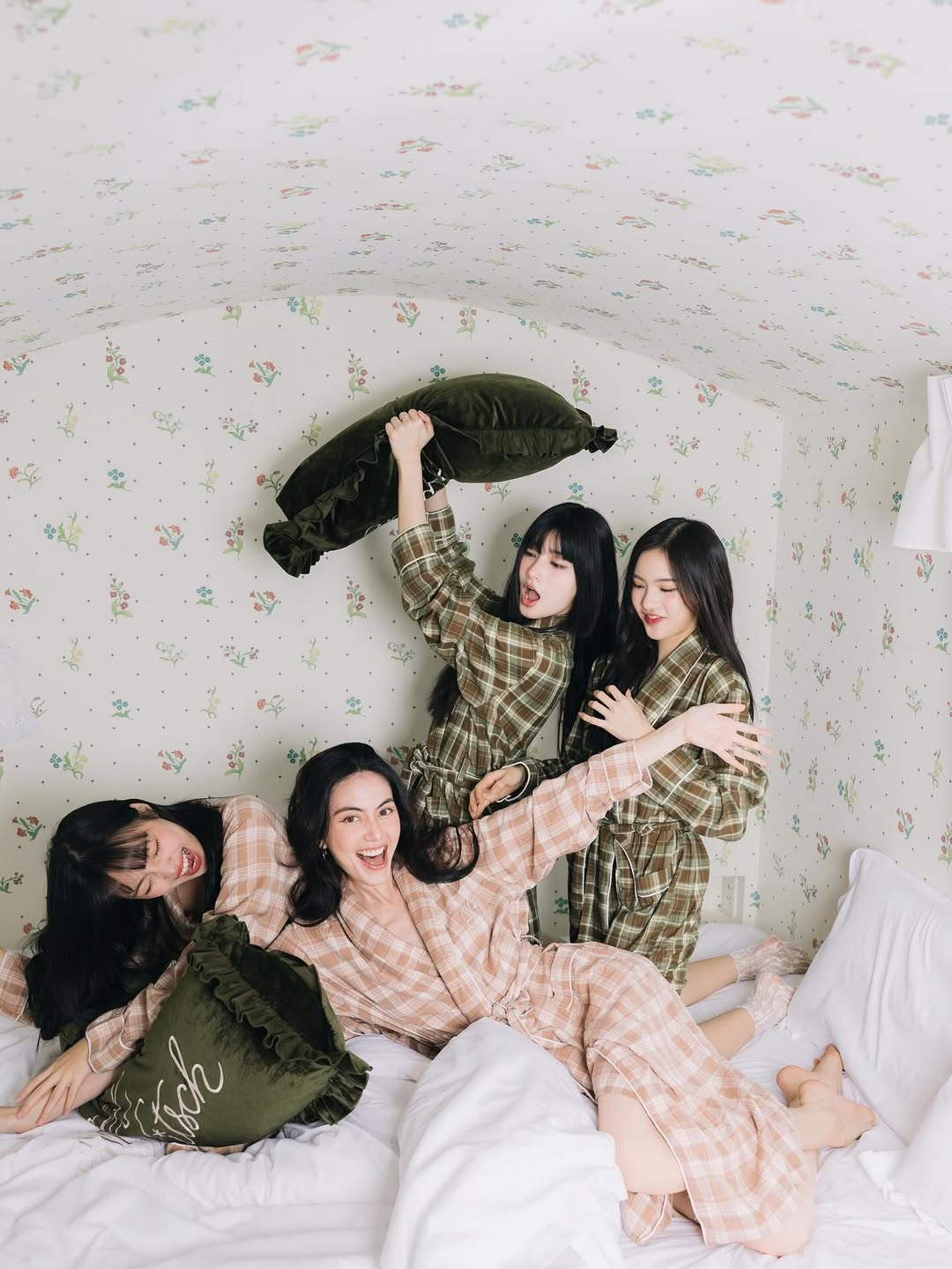 ใหม่ - ดาวิกา โฮร์เน่