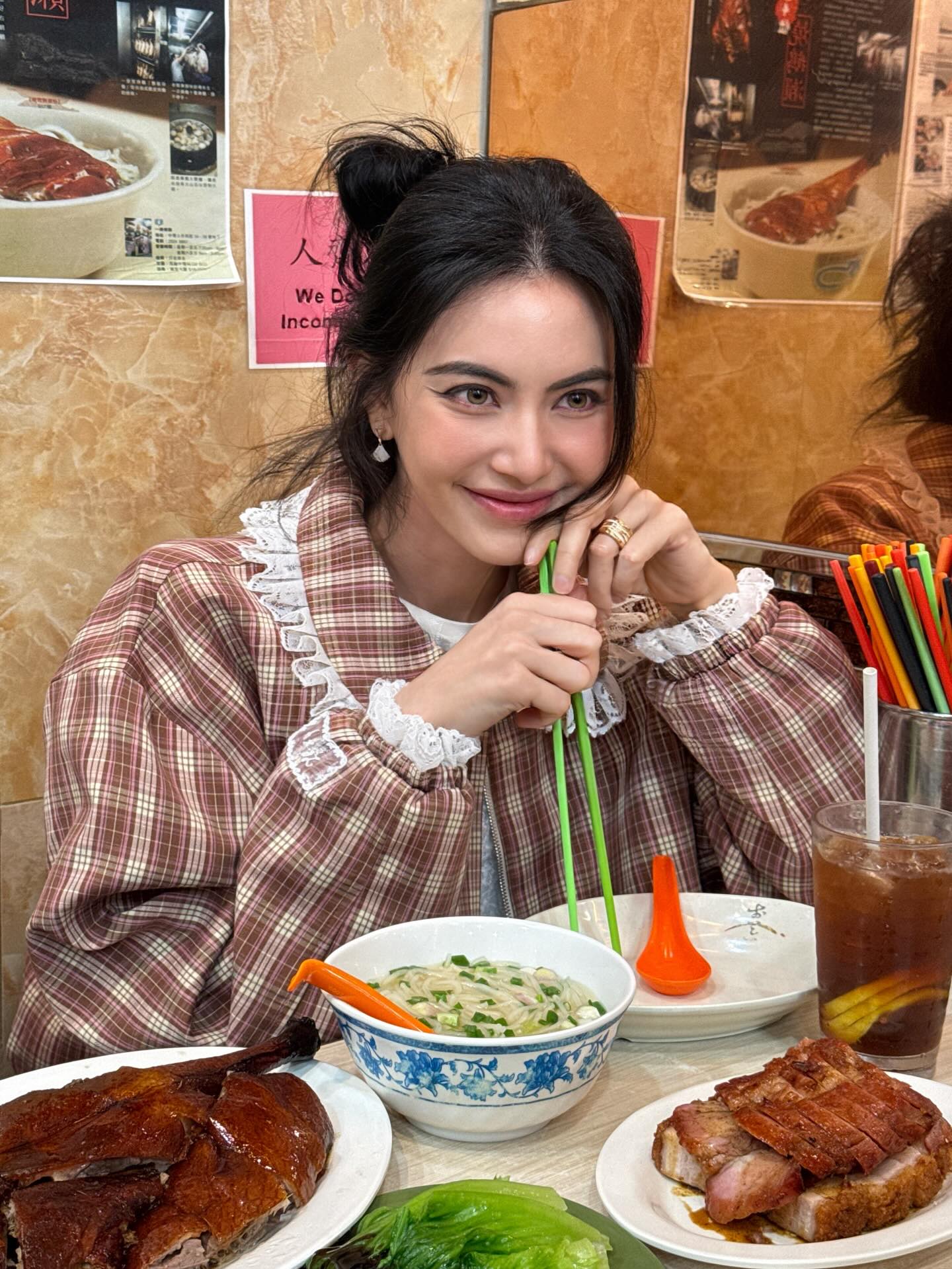 ใหม่ - ดาวิกา โฮร์เน่