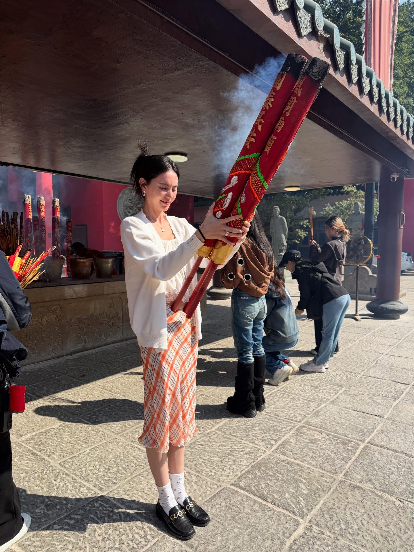 ใหม่ - ดาวิกา โฮร์เน่