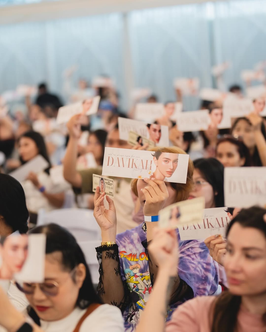 ใหม่ - ดาวิกา โฮร์เน่