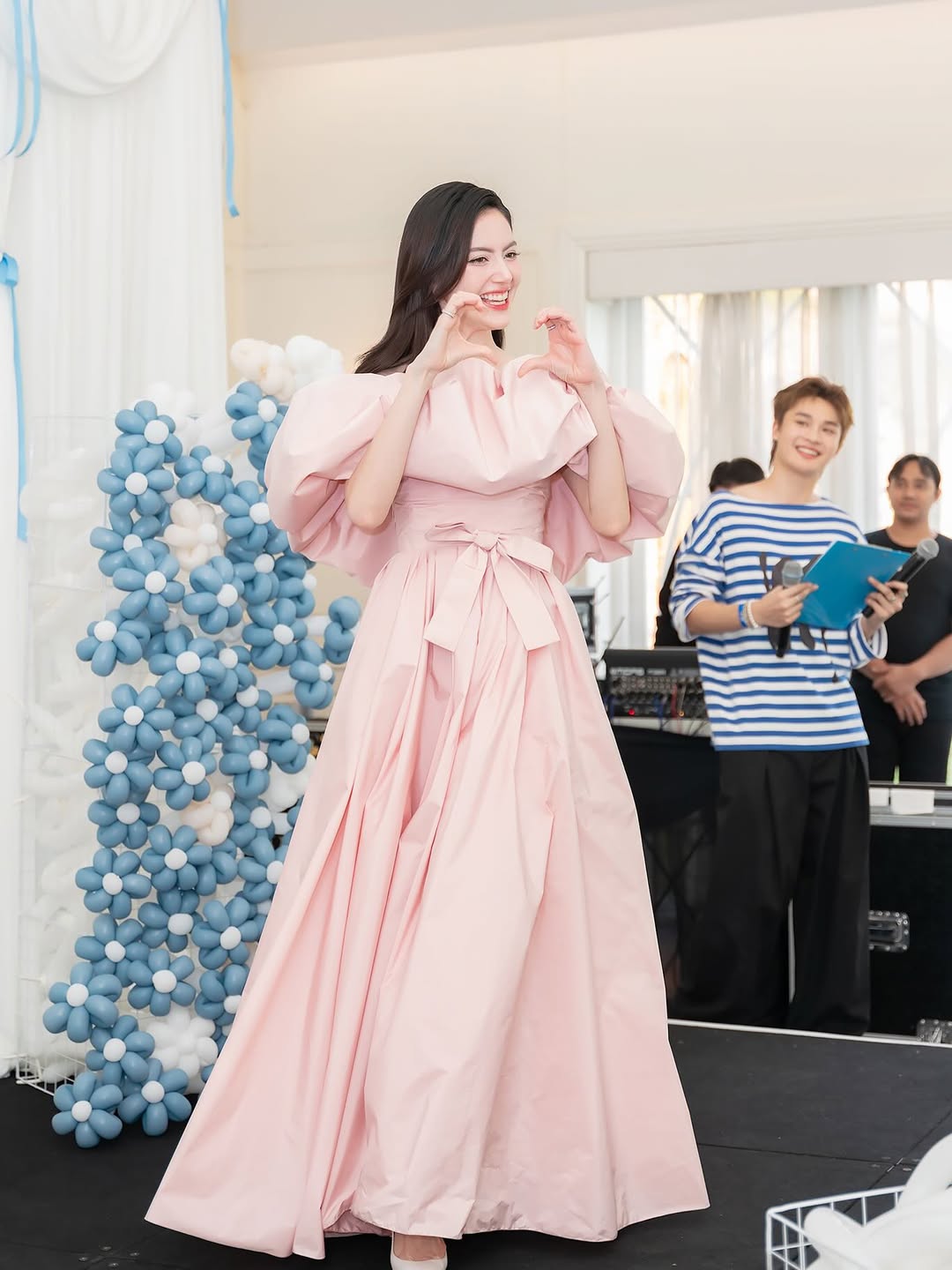 ใหม่ - ดาวิกา โฮร์เน่