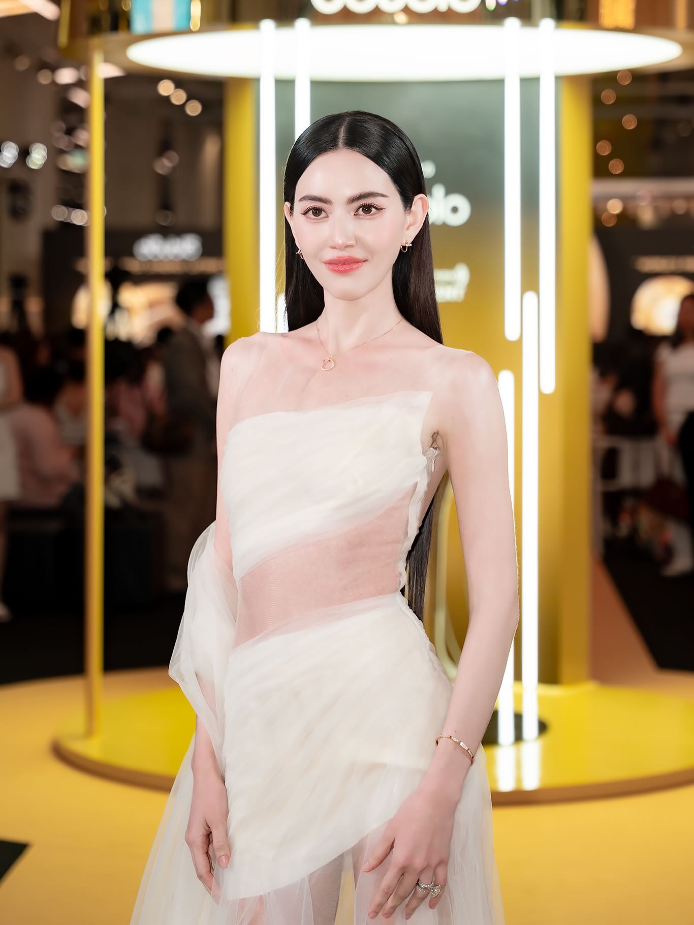 ใหม่ - ดาวิกา โฮร์เน่