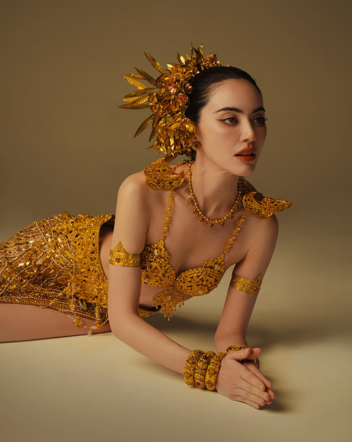 ใหม่ - ดาวิกา โฮร์เน่