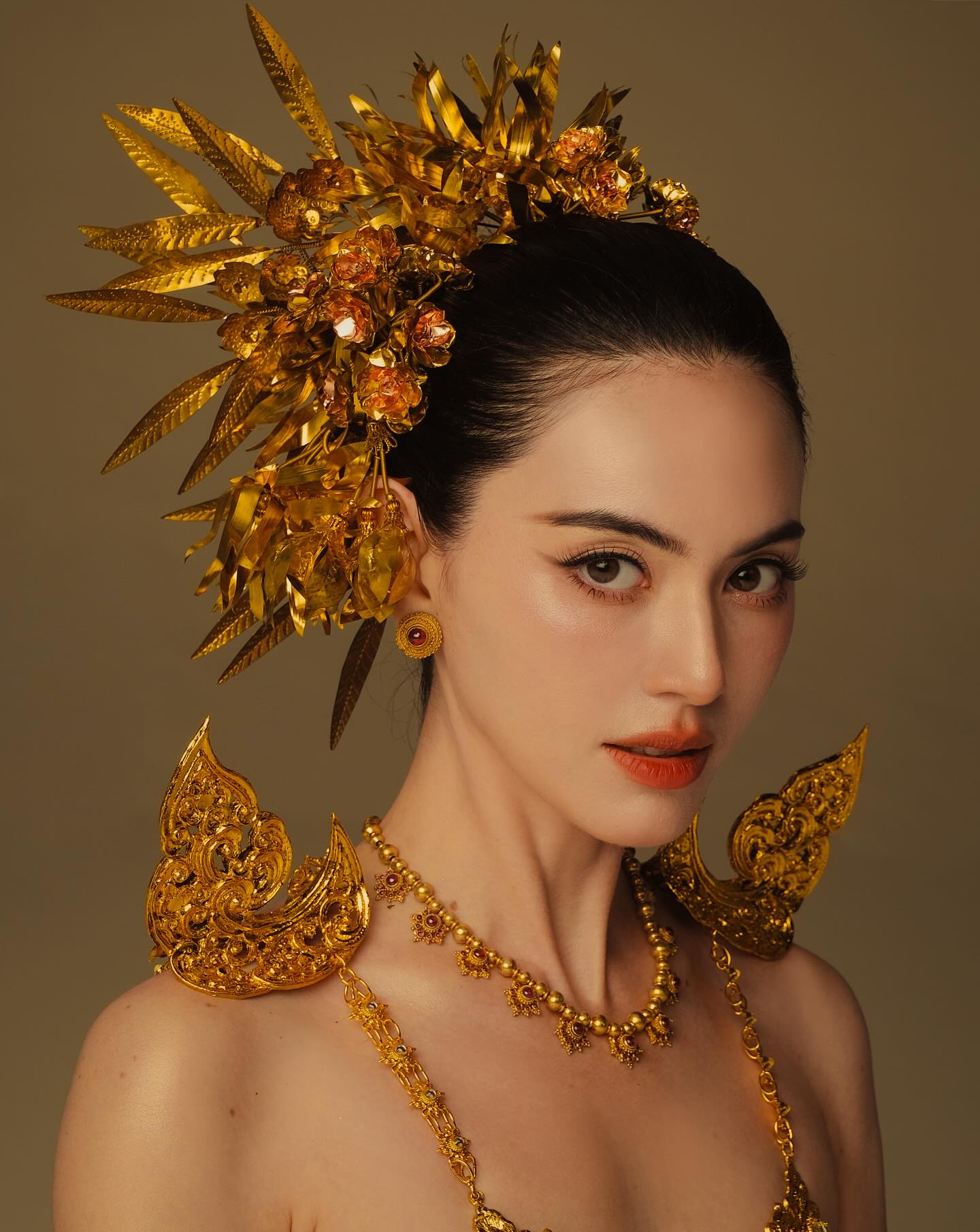 ใหม่ - ดาวิกา โฮร์เน่