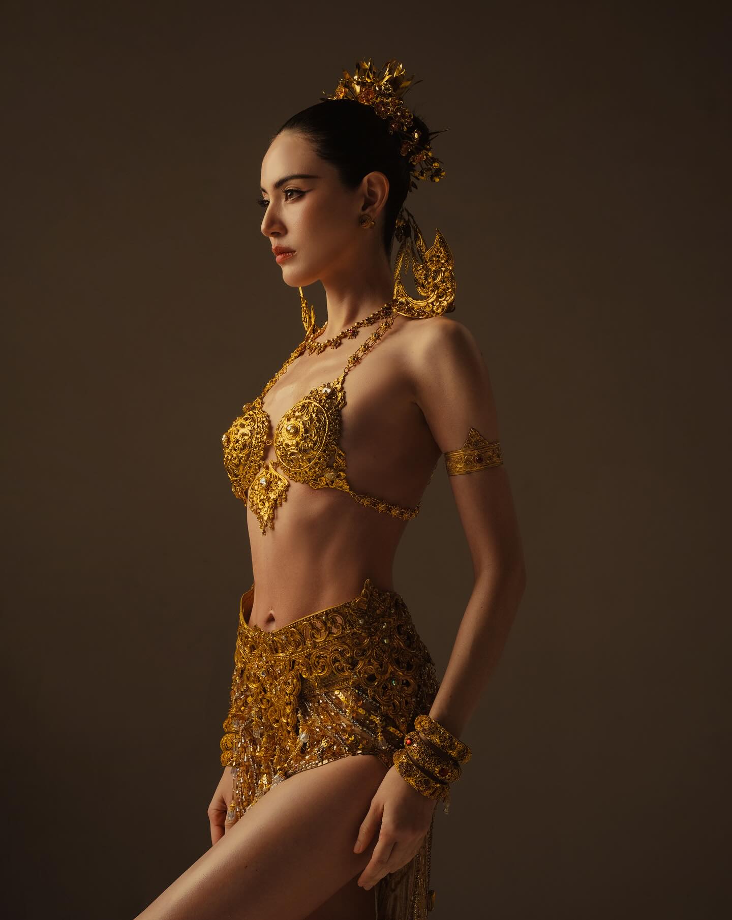 ใหม่ - ดาวิกา โฮร์เน่