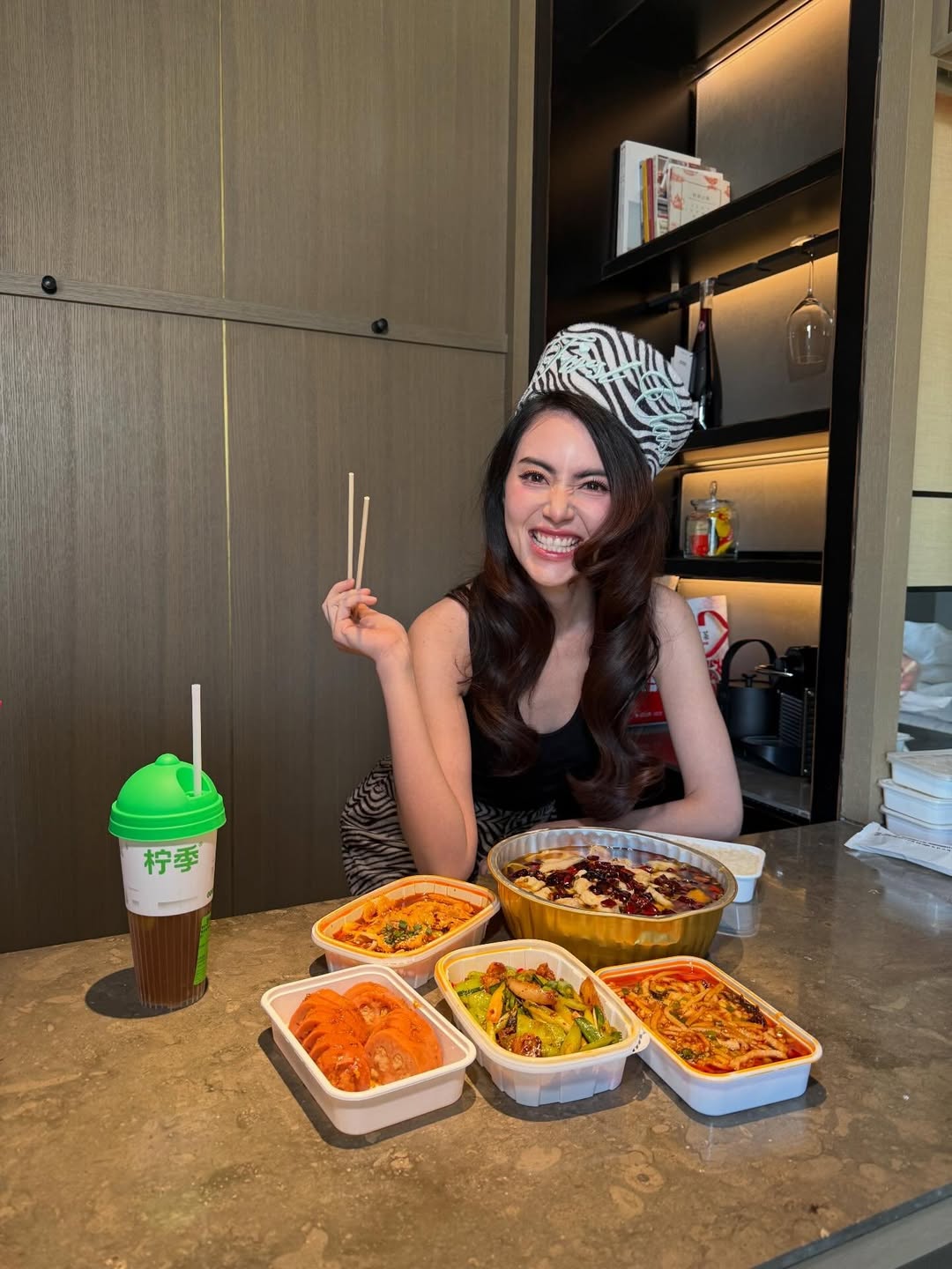 ใหม่ - ดาวิกา โฮร์เน่