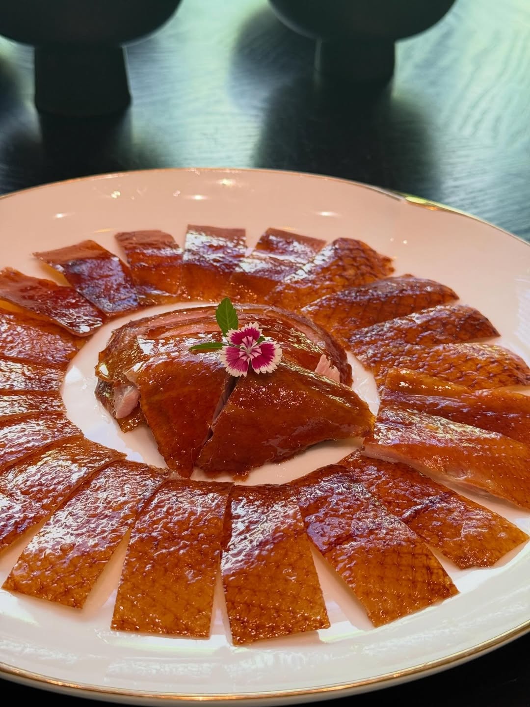 ใหม่ - ดาวิกา โฮร์เน่