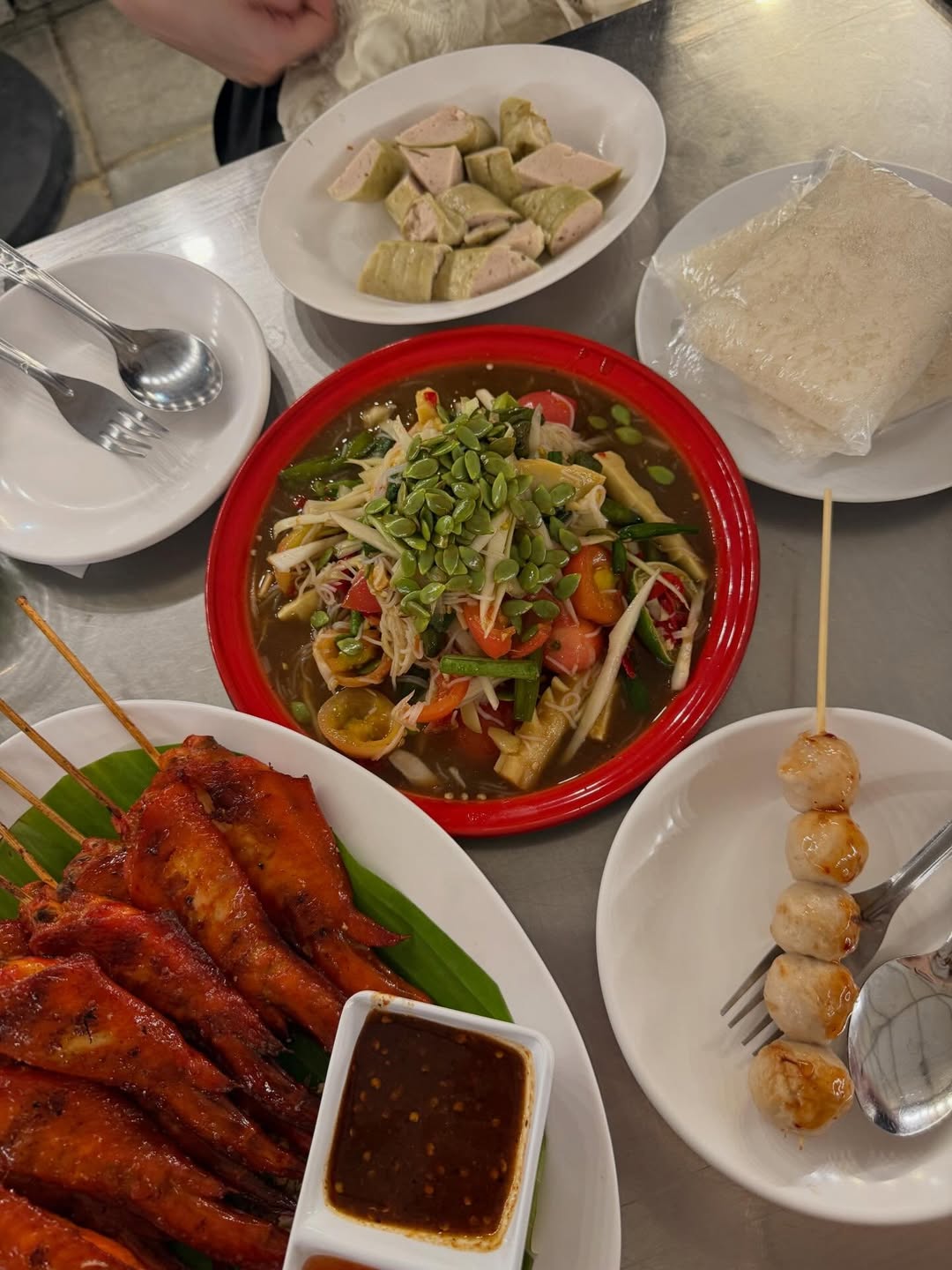 ใหม่ - ดาวิกา โฮร์เน่