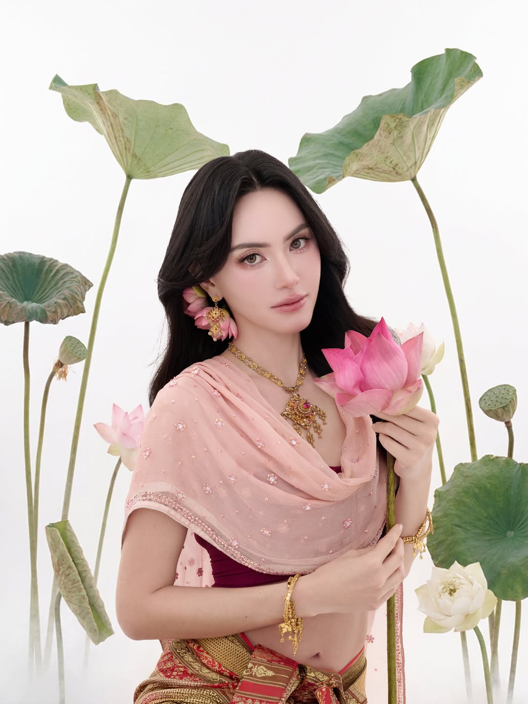ใหม่ - ดาวิกา โฮร์เน่