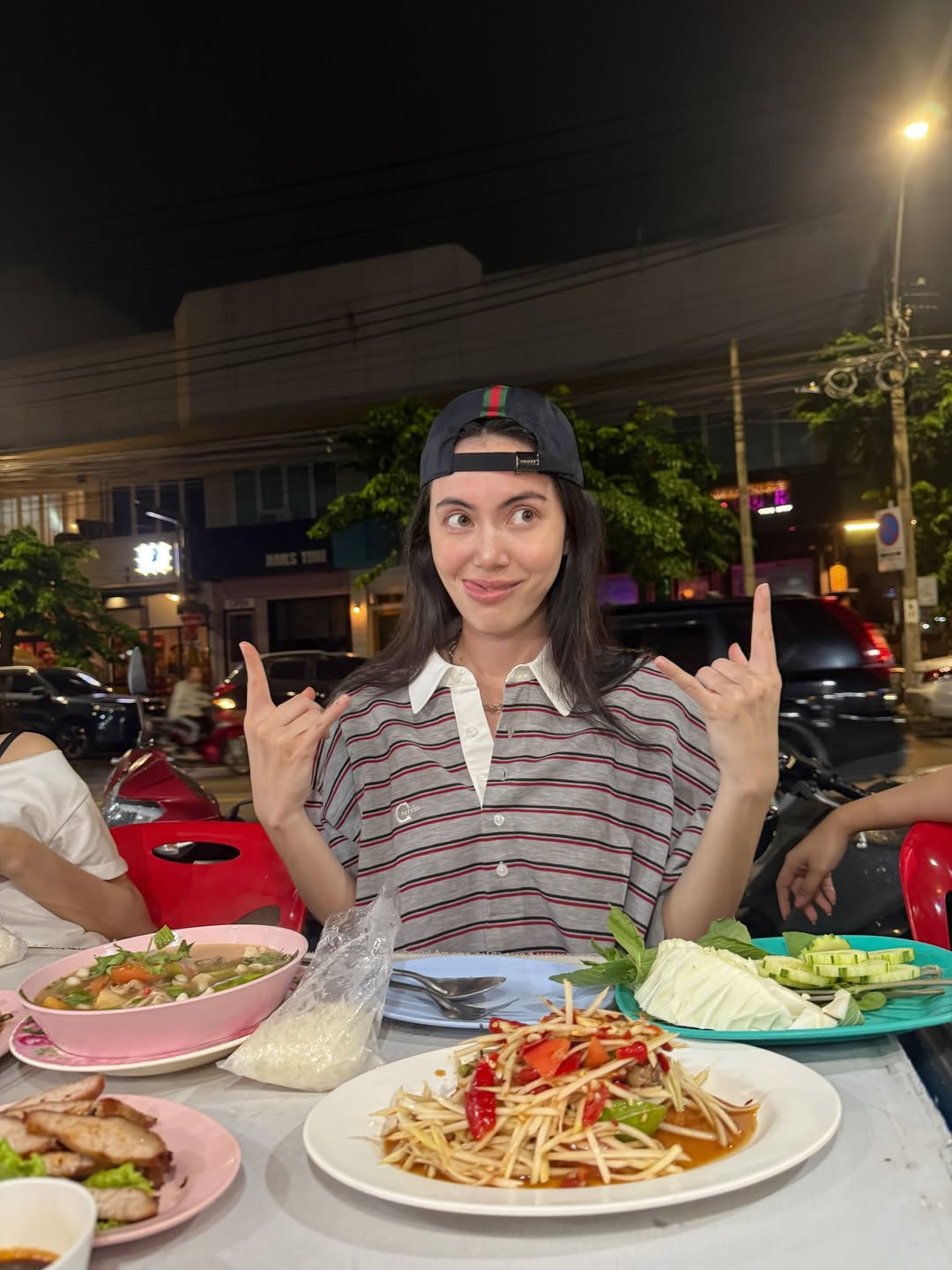 ใหม่ - ดาวิกา โฮร์เน่