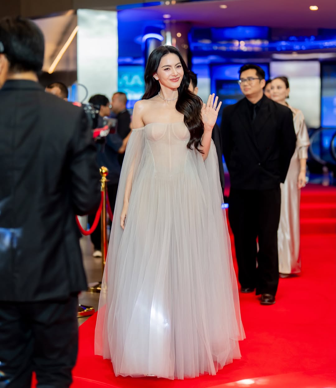 ใหม่ - ดาวิกา โฮร์เน่
