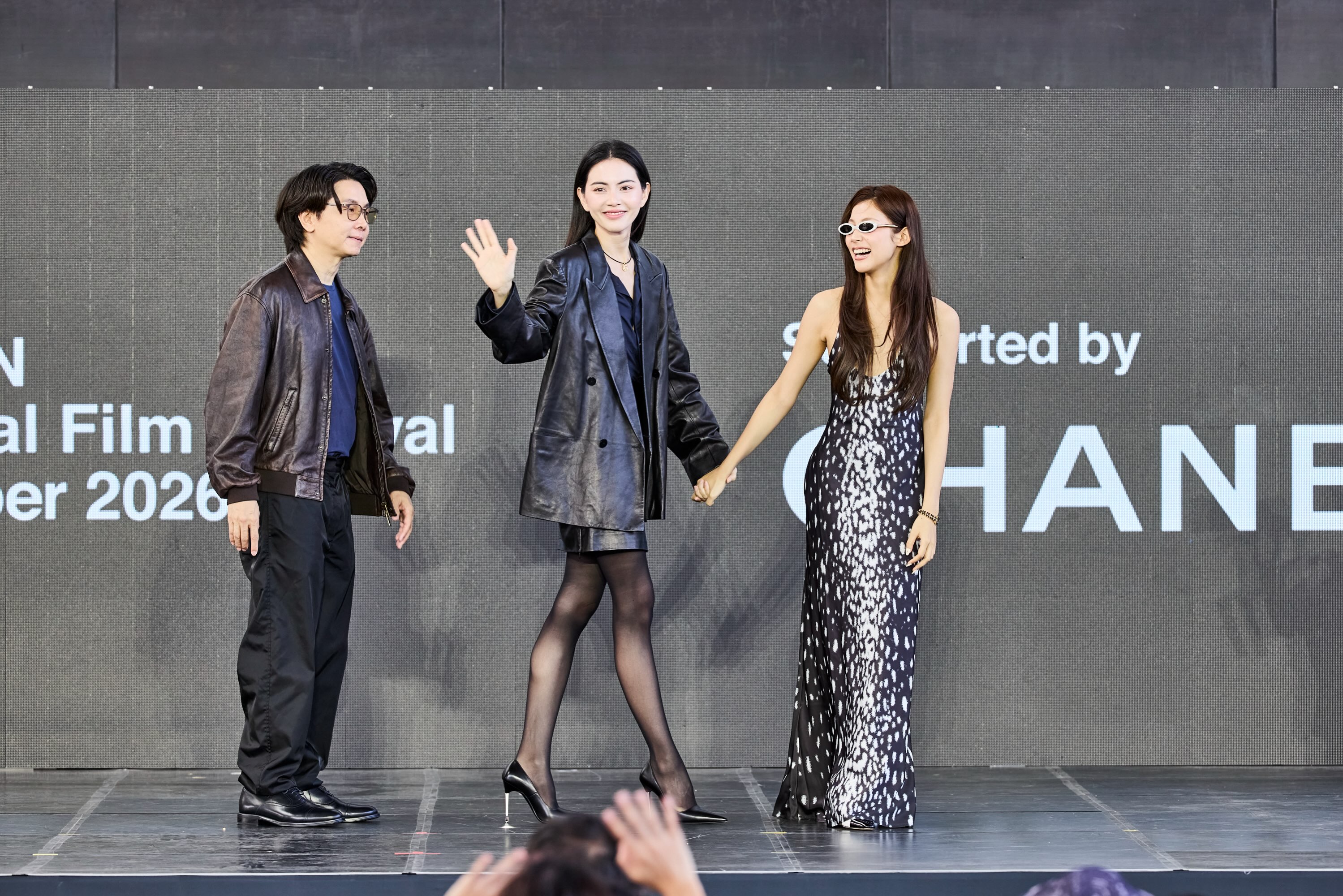 ใหม่ - ดาวิกา โฮร์เน่