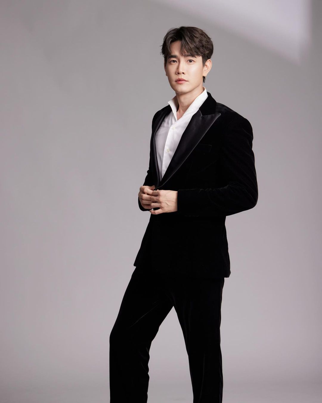 ฟลุค - จิระ ด่านบวรเกียรติ