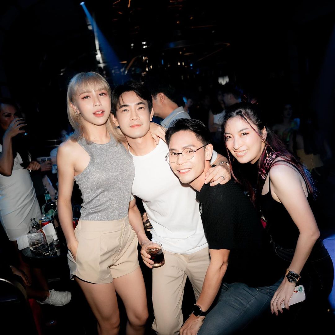 ฟลุค - จิระ ด่านบวรเกียรติ