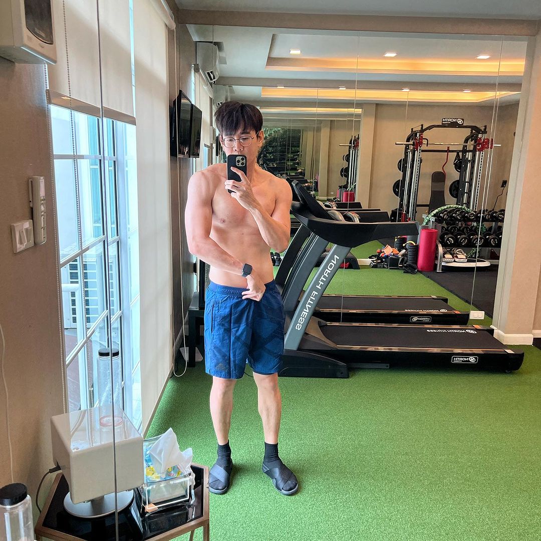ฟลุค - จิระ ด่านบวรเกียรติ