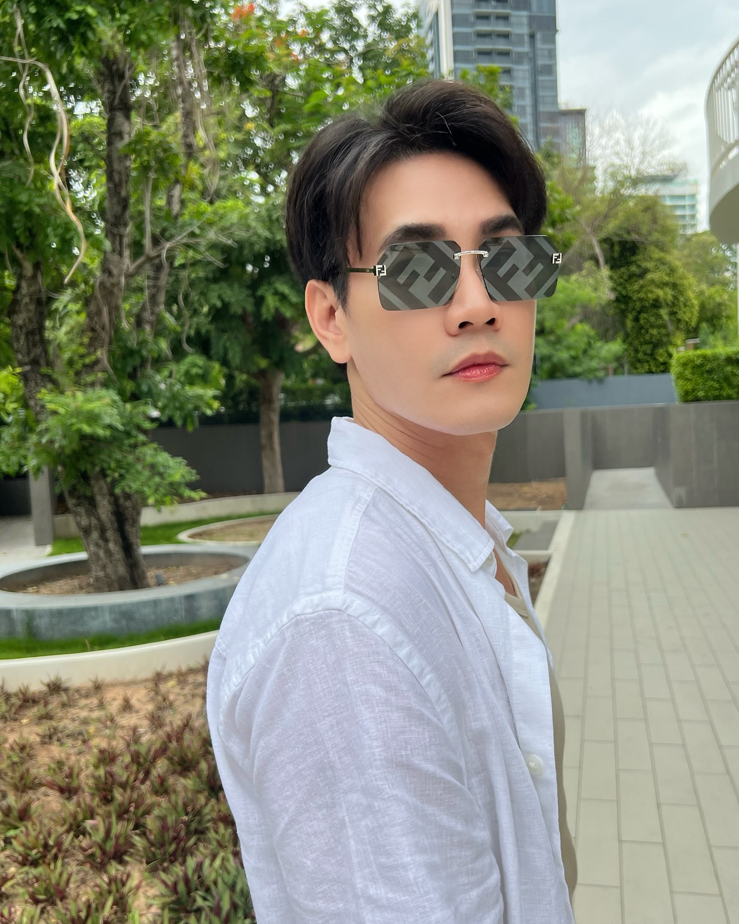 ฟลุค - จิระ ด่านบวรเกียรติ