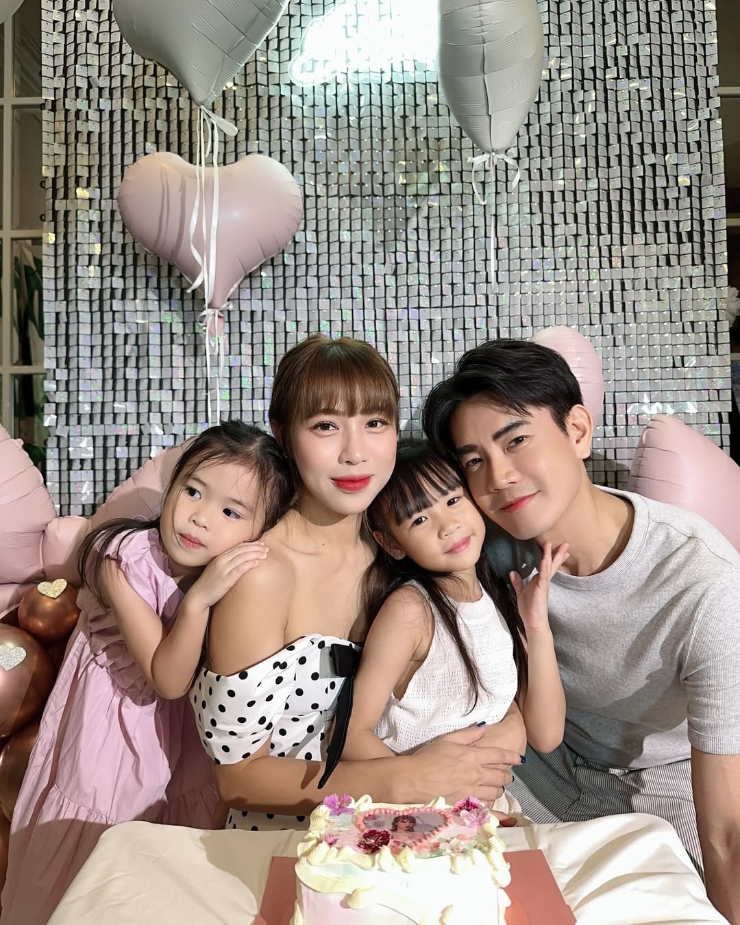 ฟลุค - จิระ ด่านบวรเกียรติ